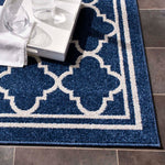 Safavieh Amherst 422 Rug, AMT422 - Navy / Beige
