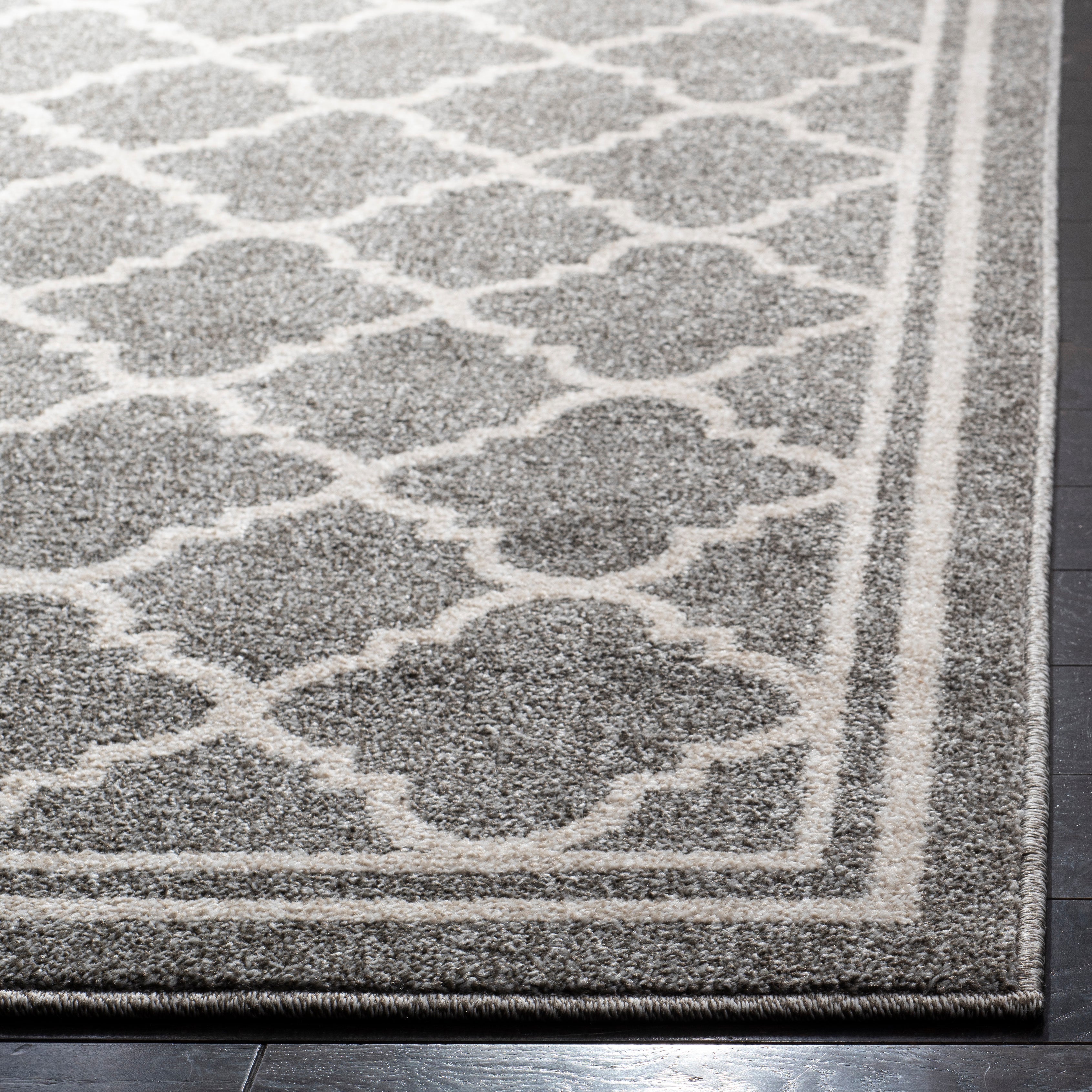 Safavieh Amherst 422 Rug, AMT422 - Dark Grey / Beige