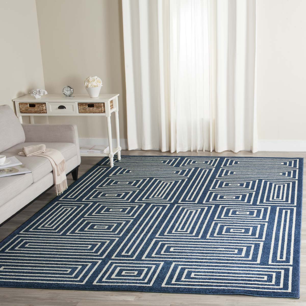Safavieh Amherst 430 Rug, AMT430 - Navy / Ivory