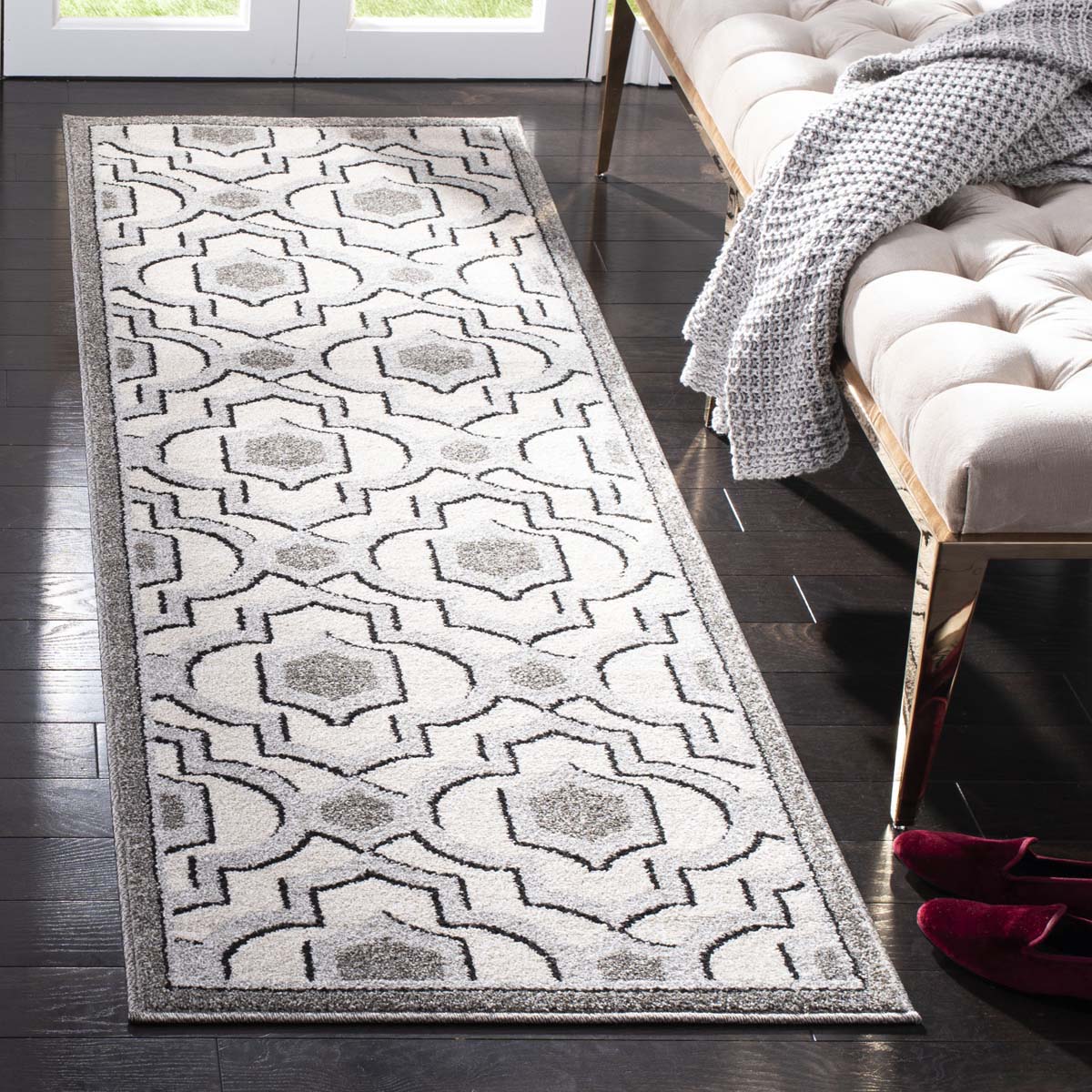 Safavieh Amherst 432 Rug, AMT432 - Ivory / Grey