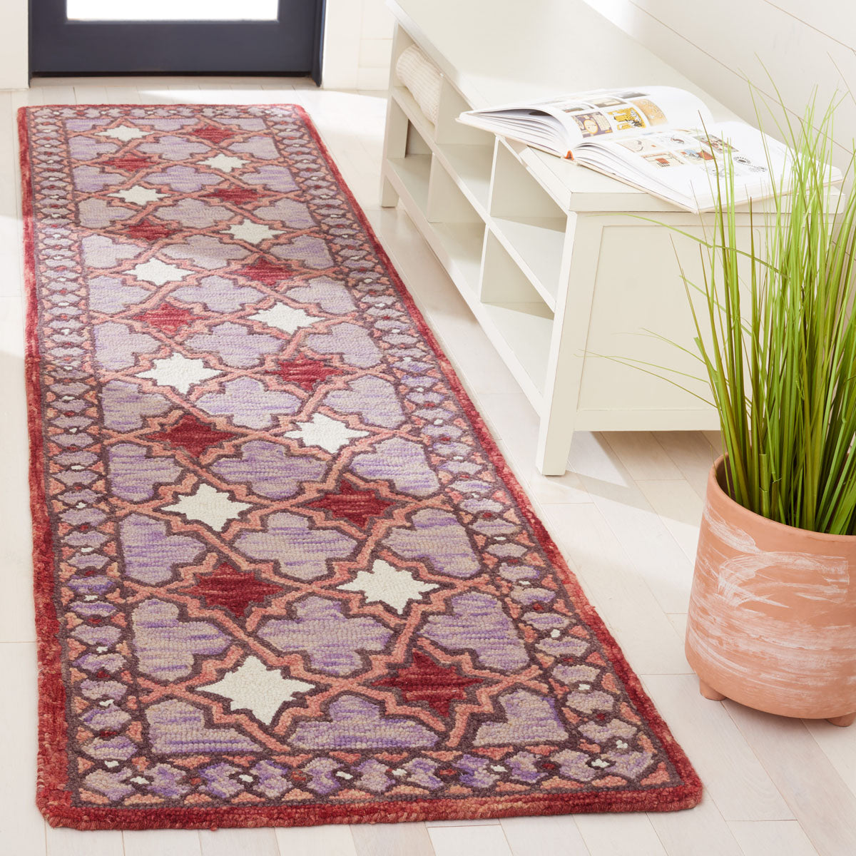 Safavieh Aspen 121 Rug, APN121 - Red / Pink