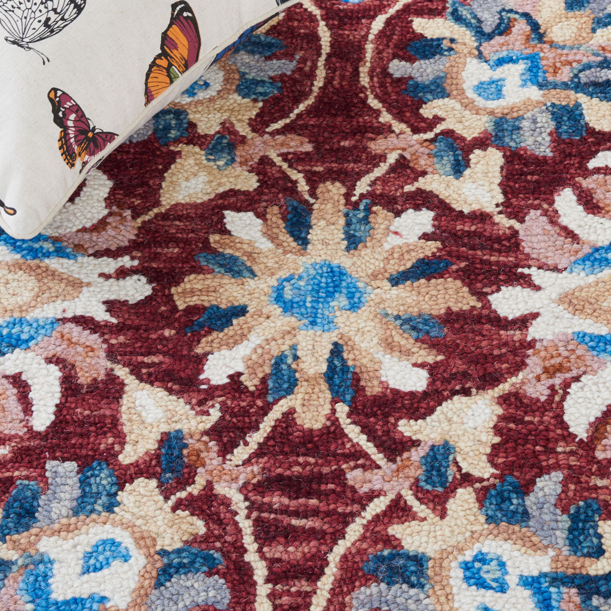 Safavieh Aspen 139 Rug, APN139 - Wine / Blue