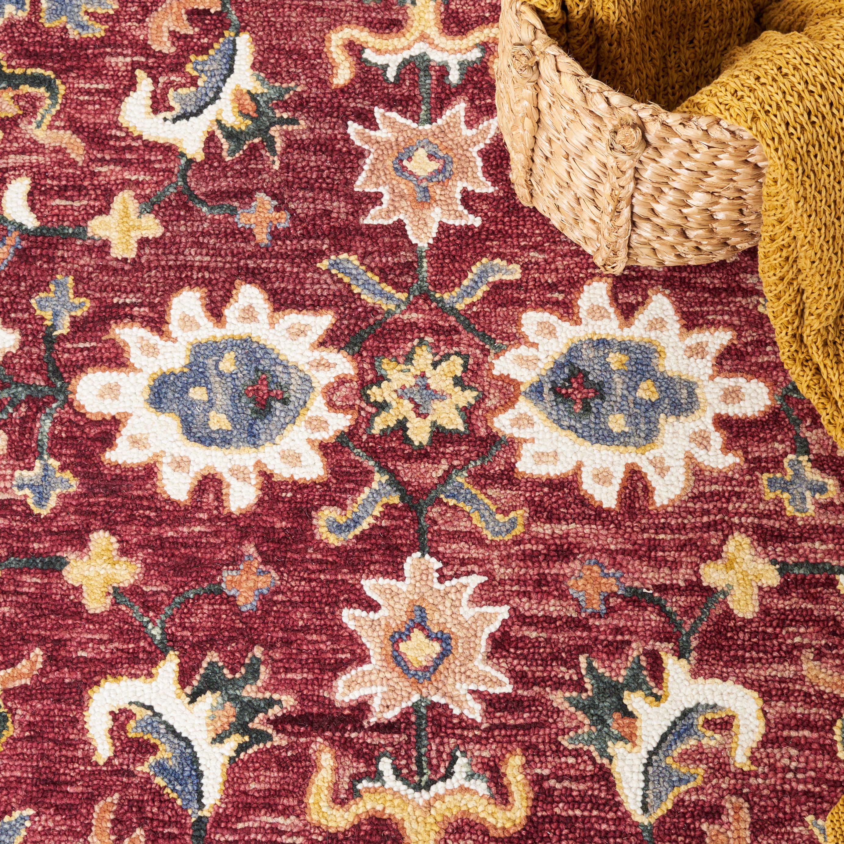 Safavieh Aspen 147 Rug, APN147 - Red / Rust