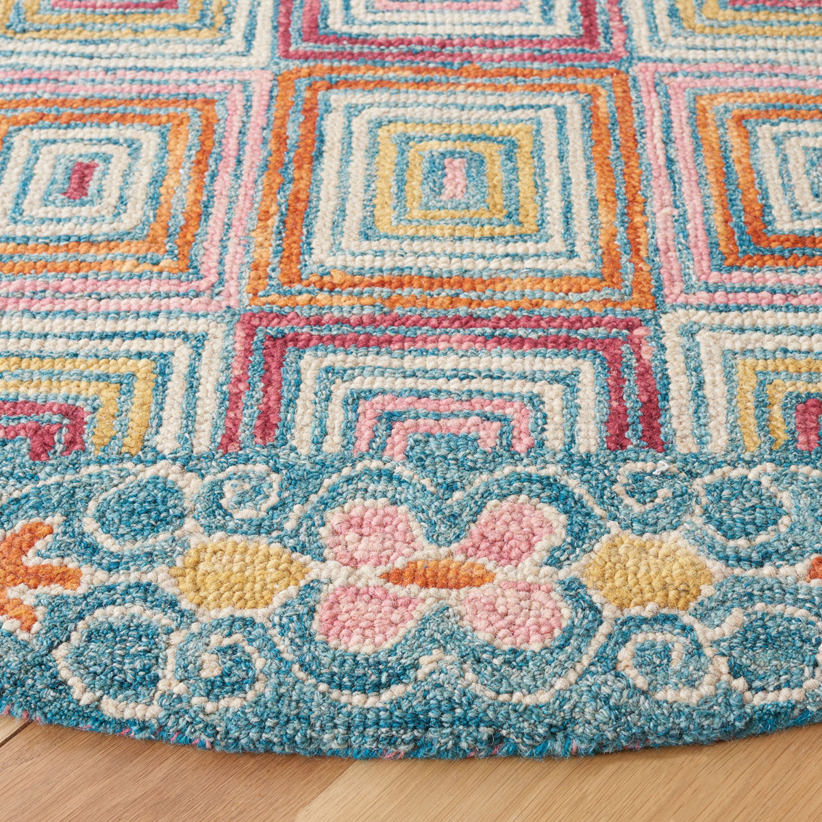 Safavieh Aspen 270 Rug, APN270 - Pink / Gold