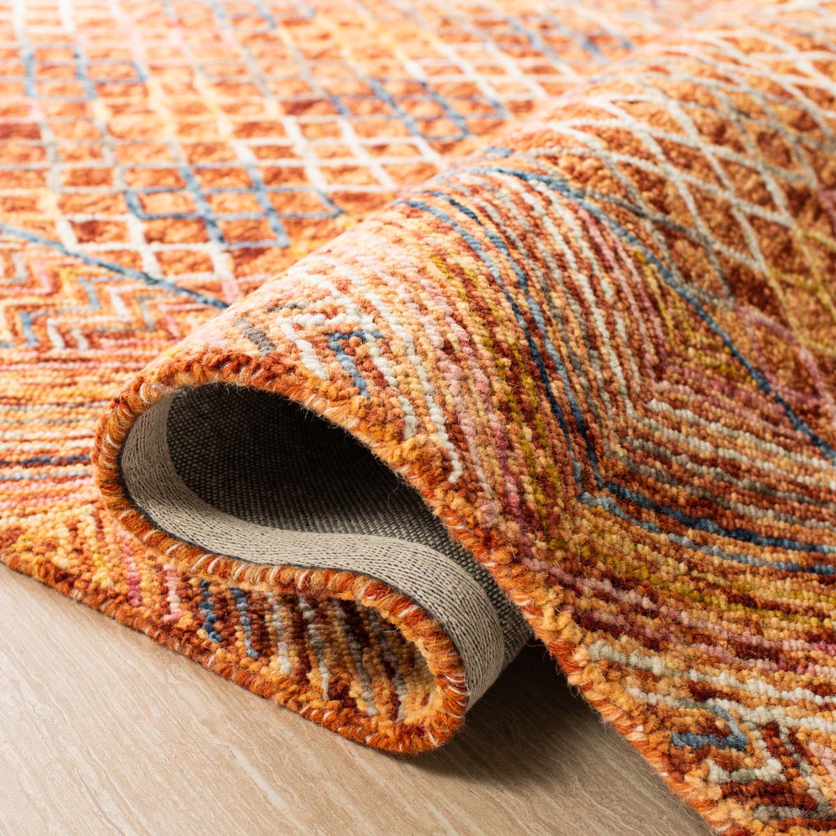 Safavieh Aspen 282 Rug, APN282 - Gold / Pink