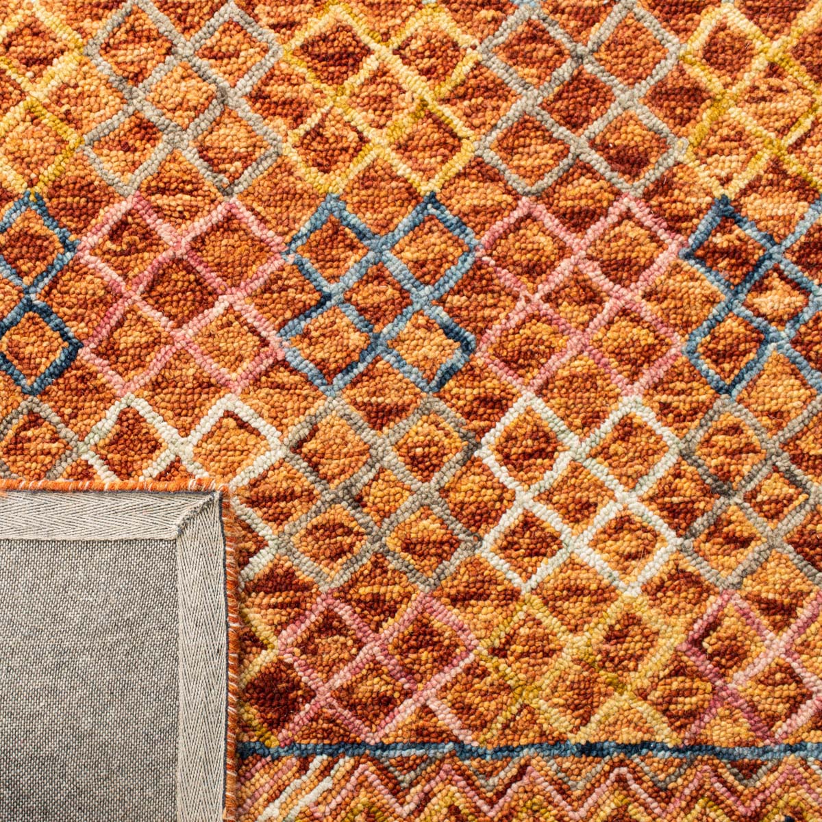 Safavieh Aspen 282 Rug, APN282 - Gold / Pink