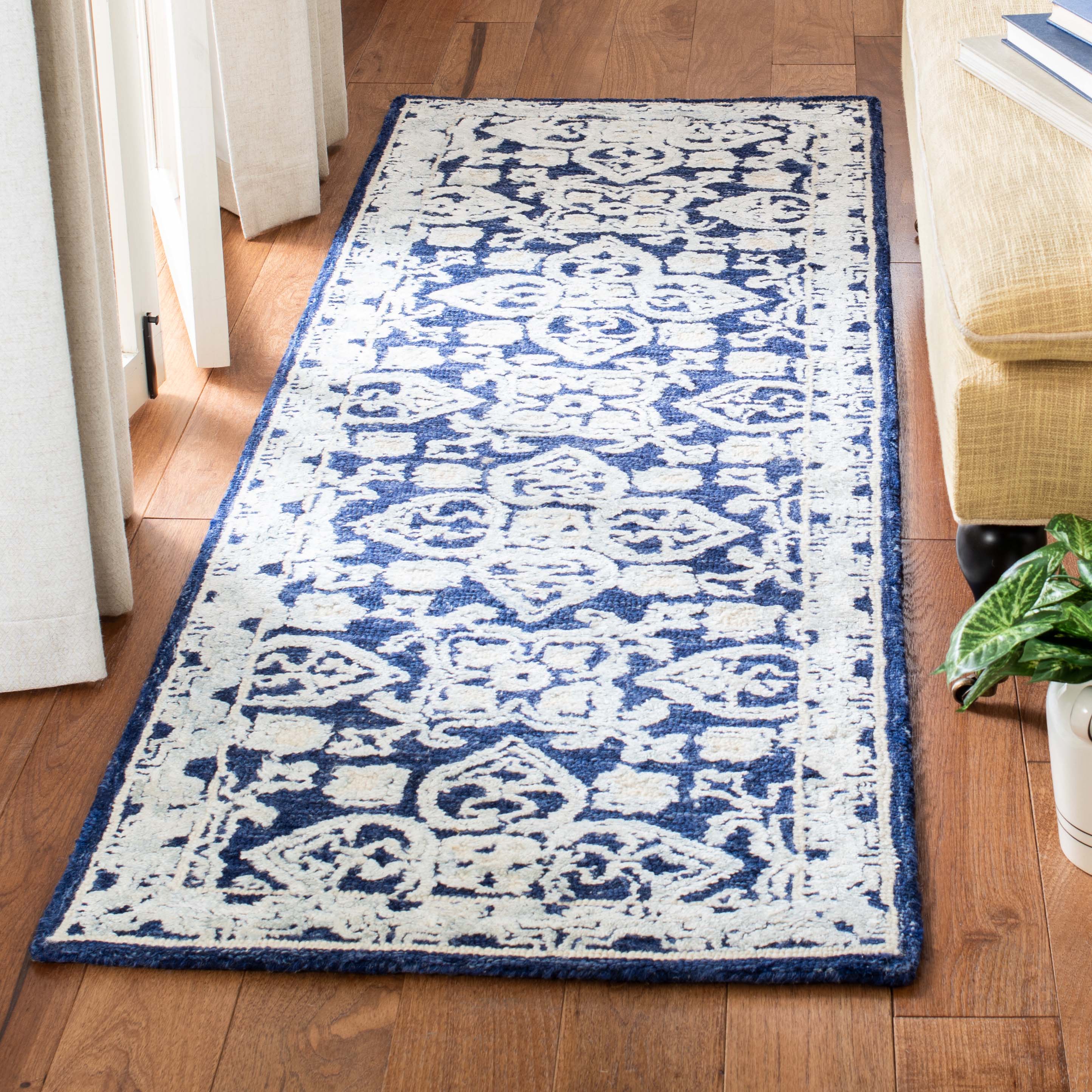 Safavieh Aspen 296 Rug, APN296 - Navy / Ivory