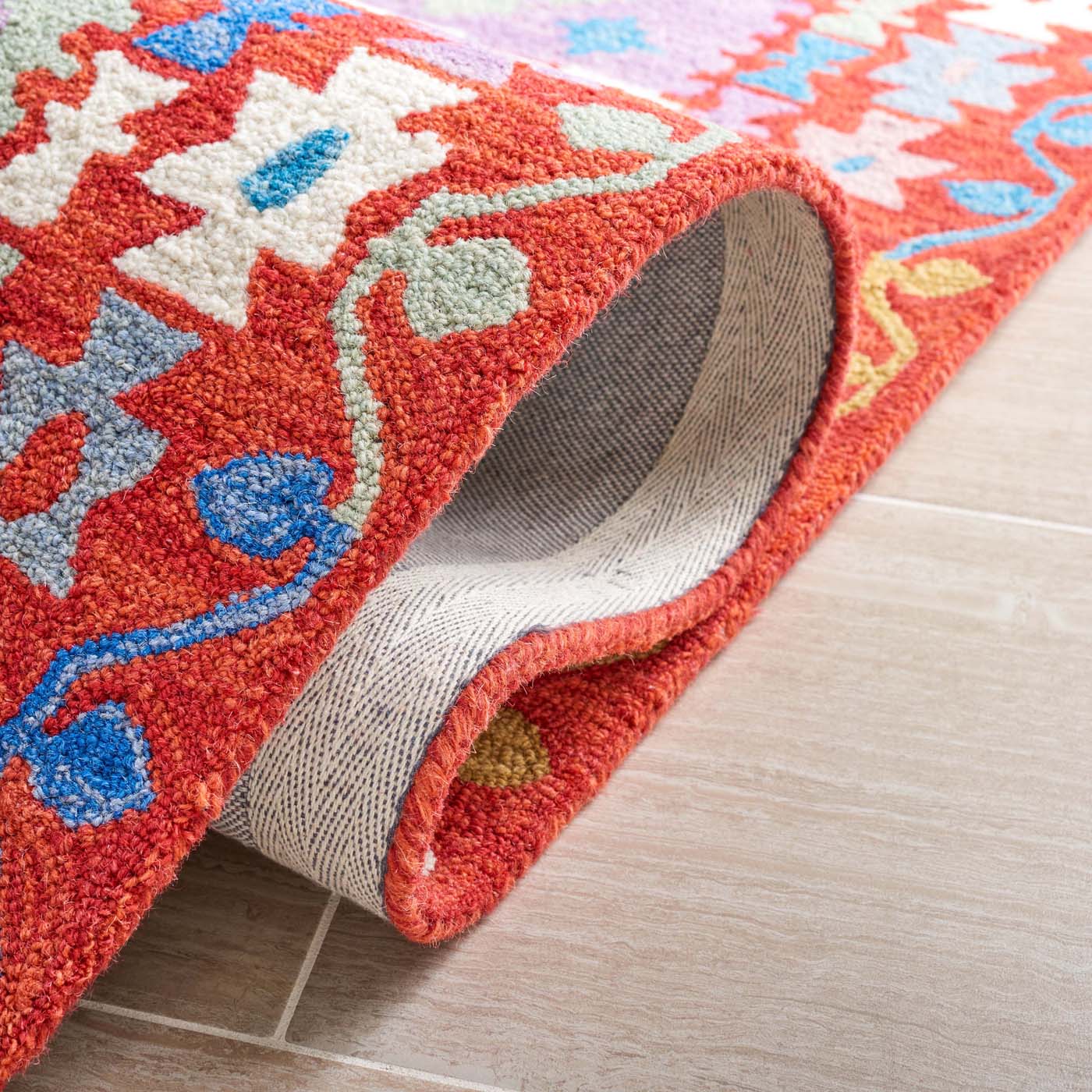 Safavieh Aspen 409 Rug, APN409 - Red / Ivory