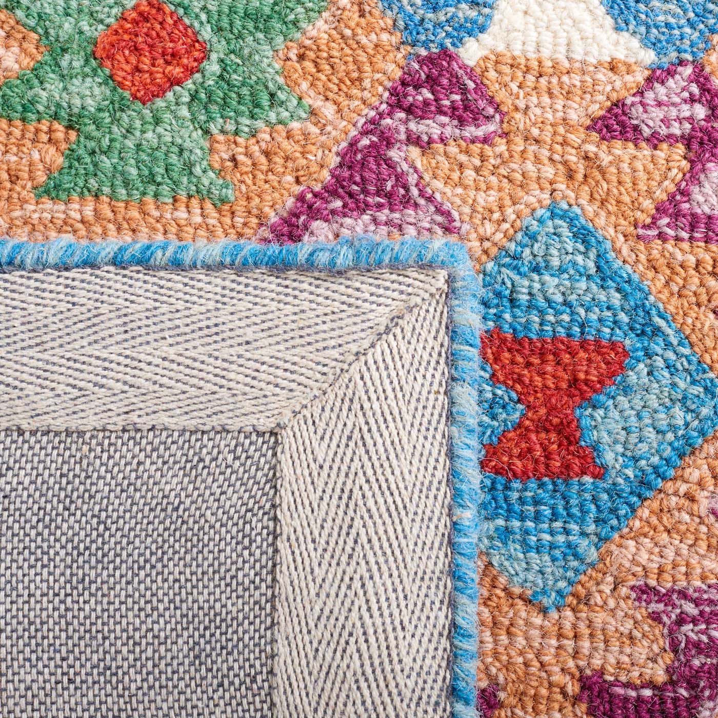 Safavieh Aspen 417 Rug, APN417 - Light Blue / Beige