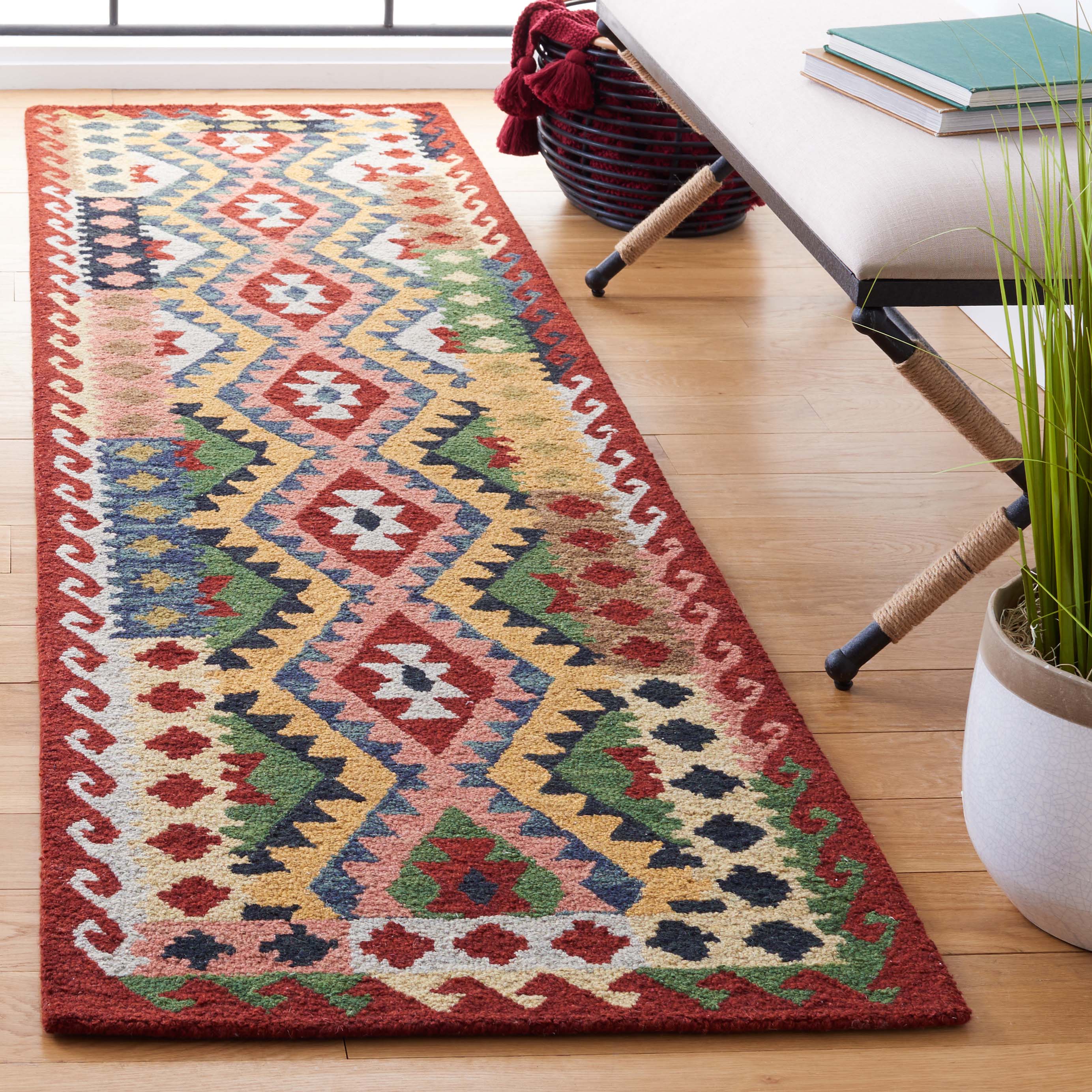 Safavieh Aspen 418 Rug, APN418 - Red / Green