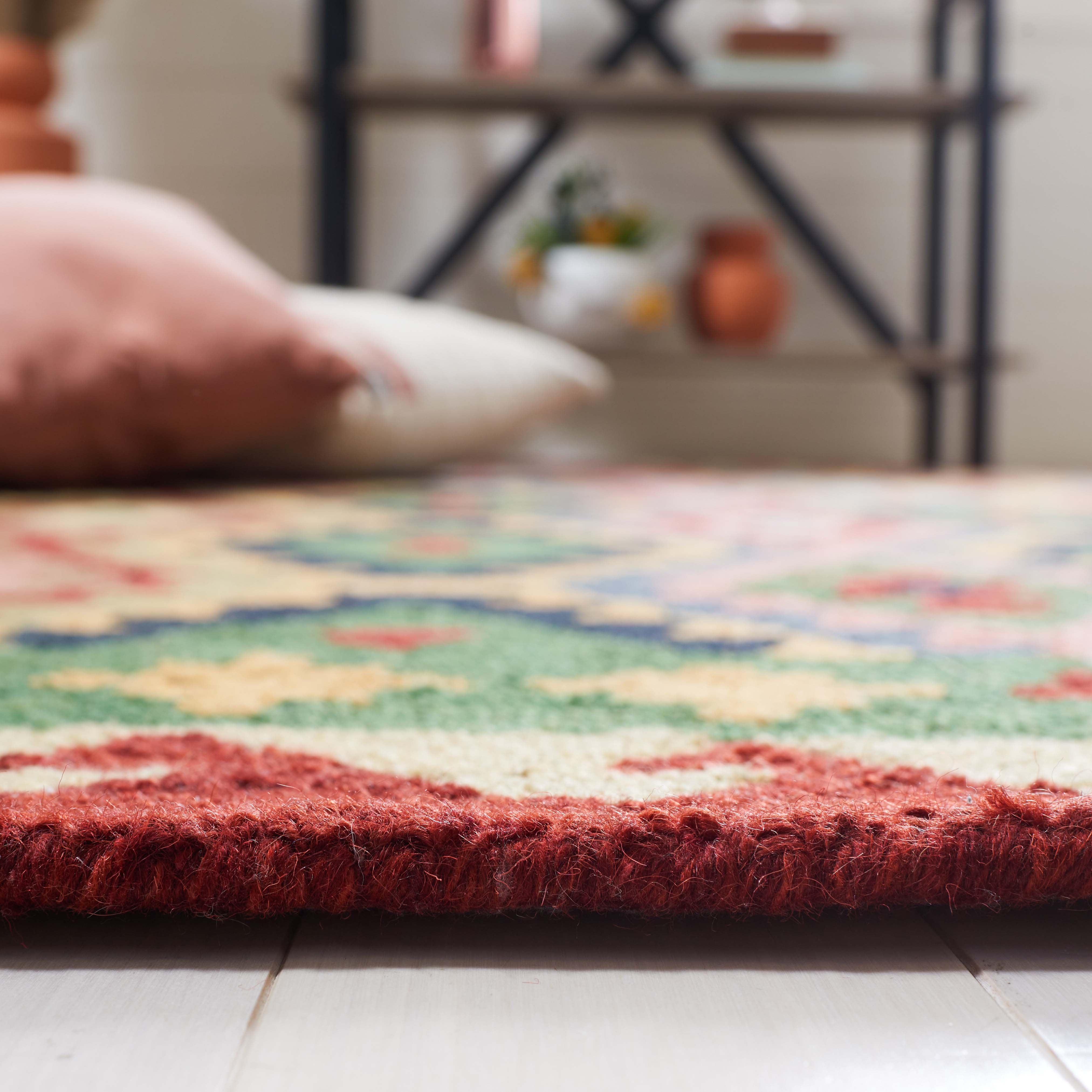 Safavieh Aspen 418 Rug, APN418 - Red / Green