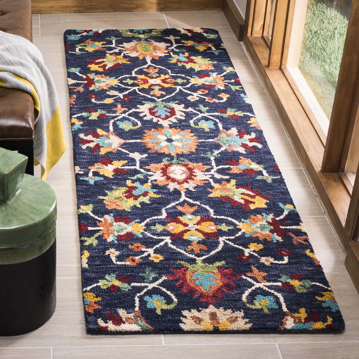 Safavieh Aspen 510 Rug, APN510 - Navy / Red