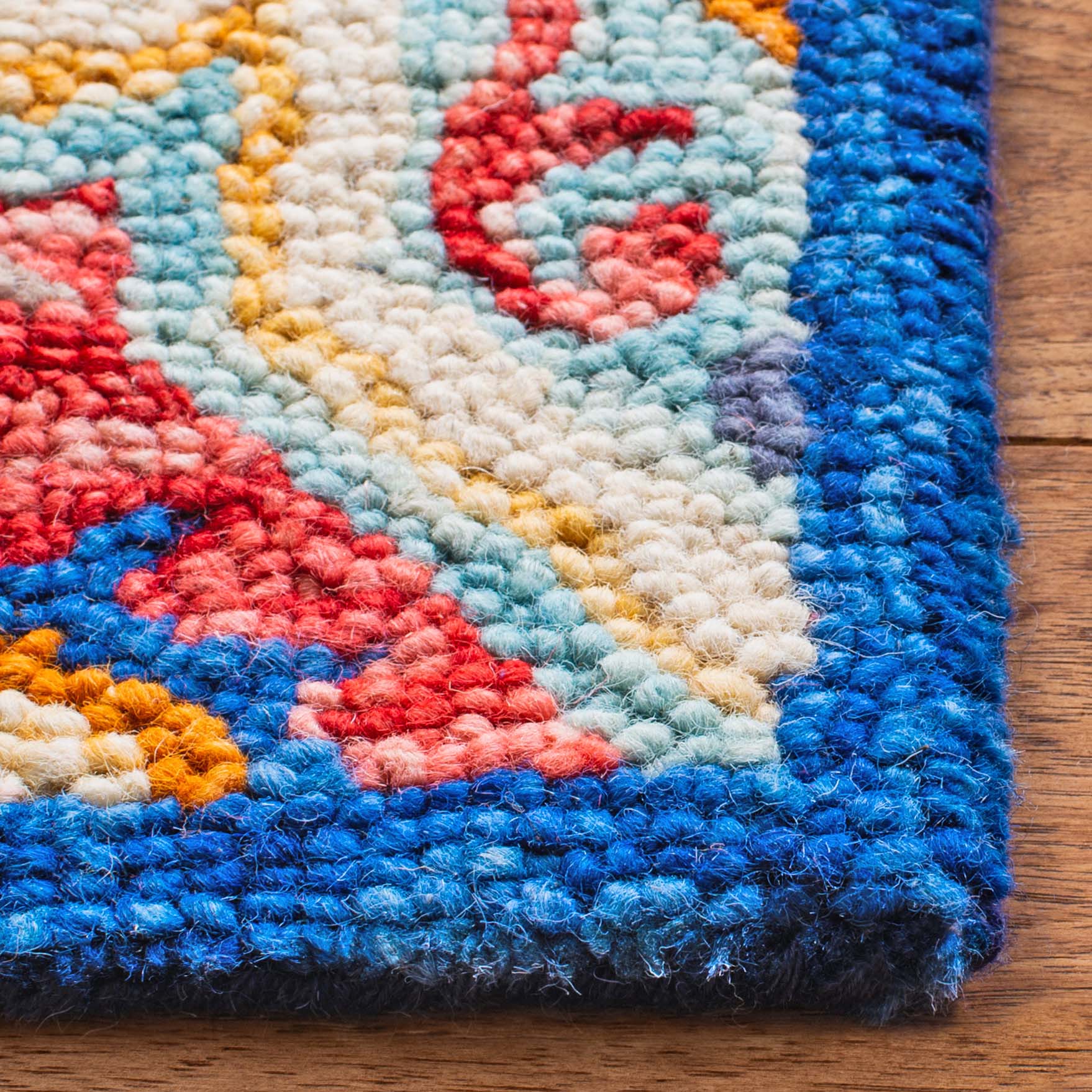 Safavieh Aspen 526 Rug, APN526 - Blue / Rust