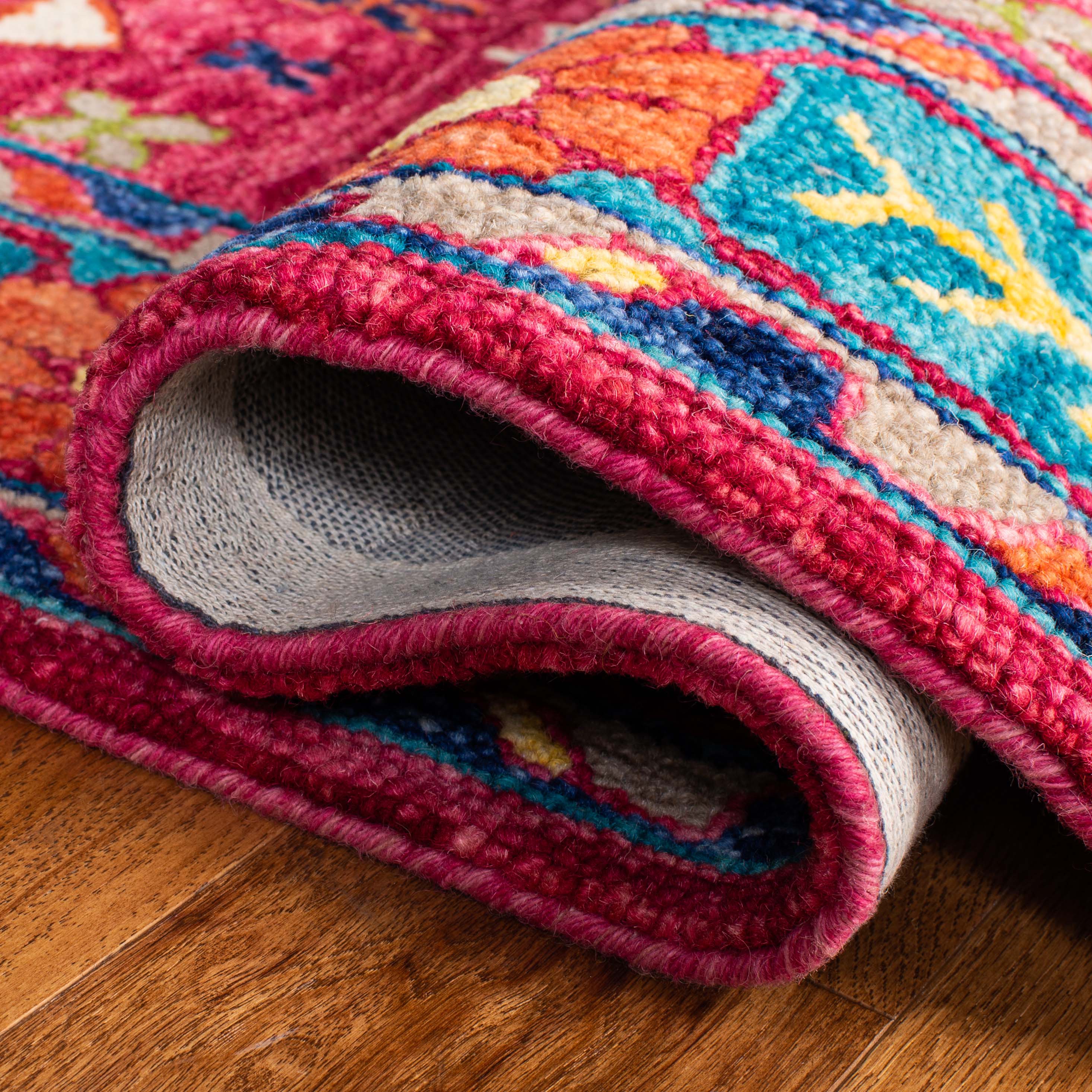 Safavieh Aspen 527 Rug, APN527 - Red / Blue