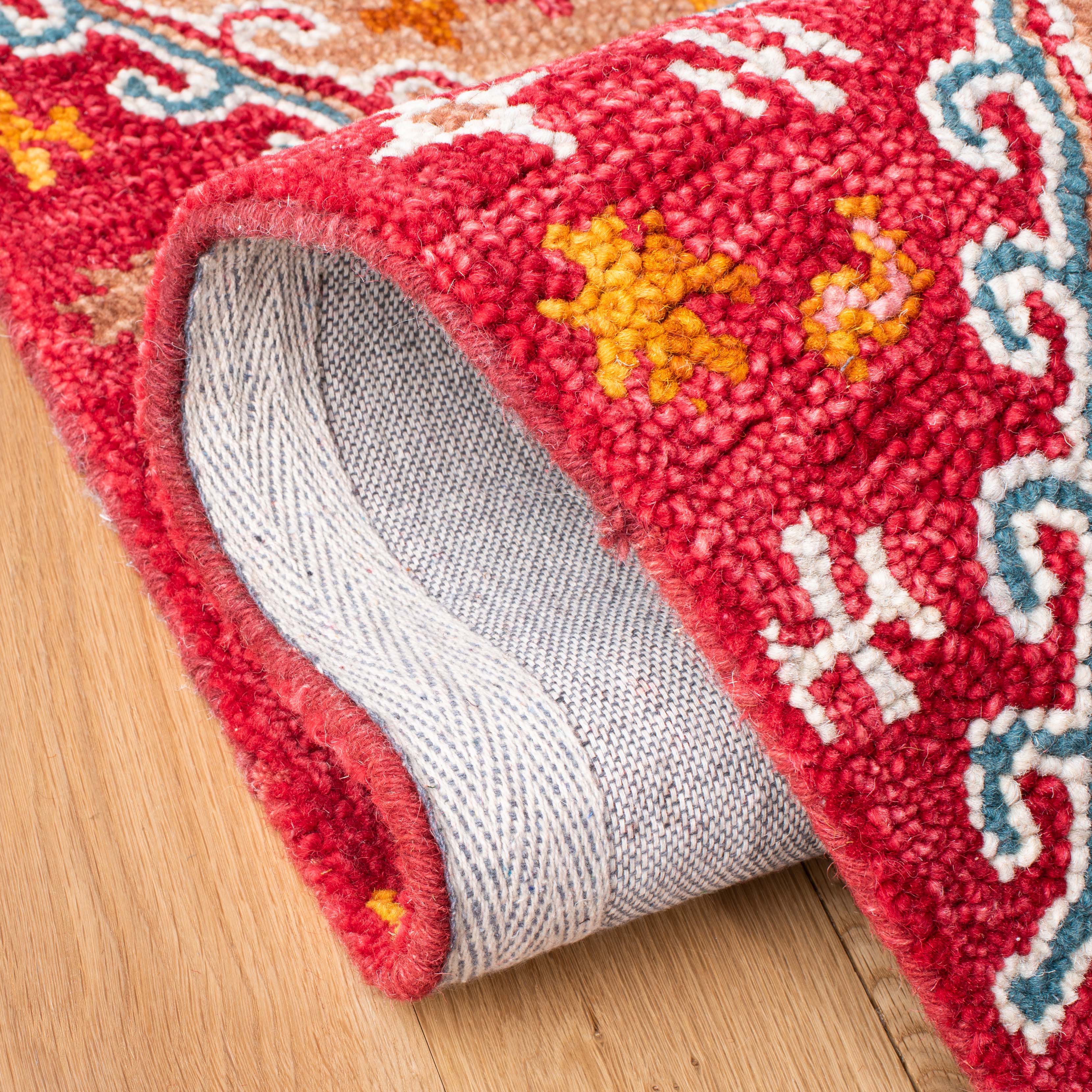 Safavieh Aspen 529 Rug, APN529 - Red / Gold