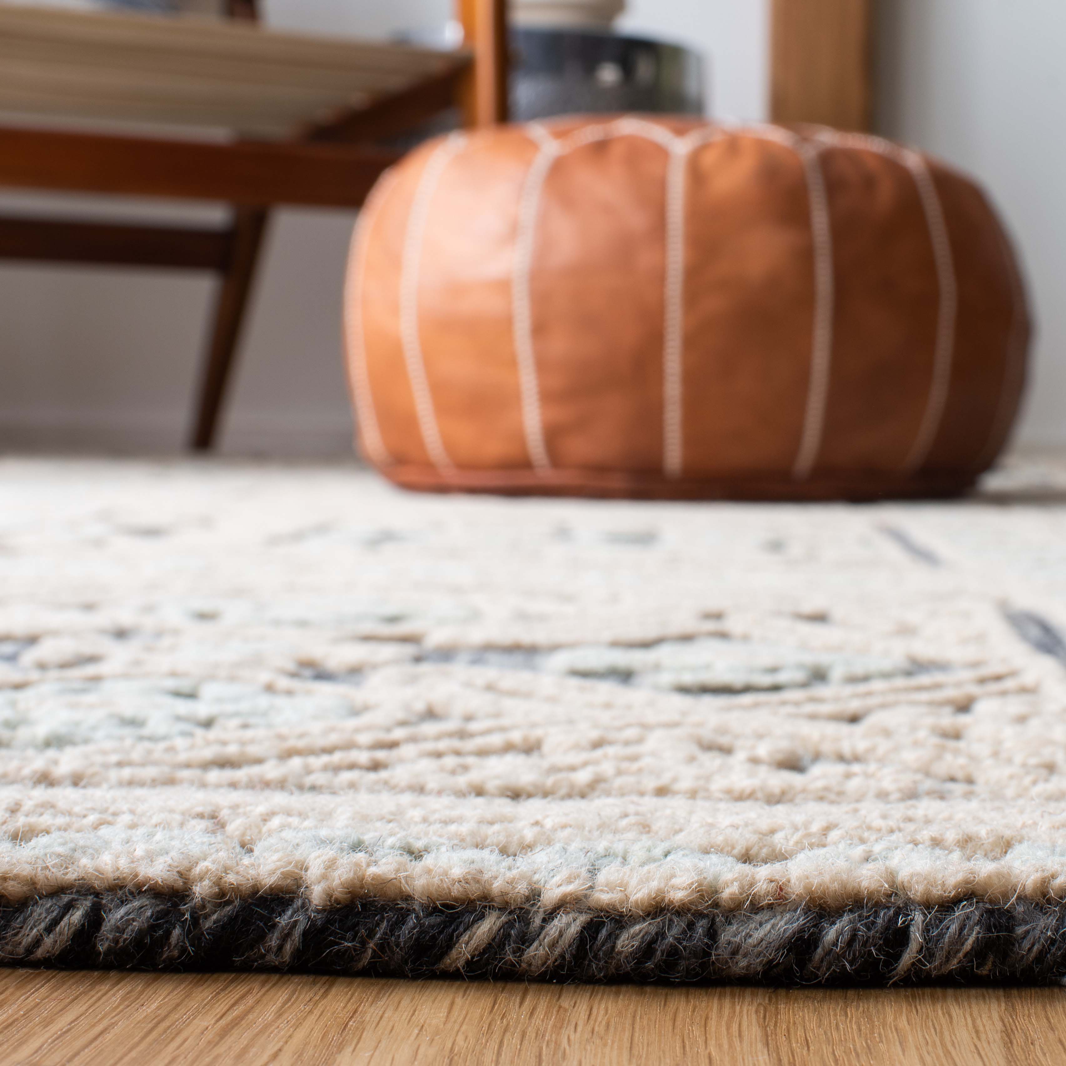 Safavieh Aspen 532 Rug, APN532 - Charcoal