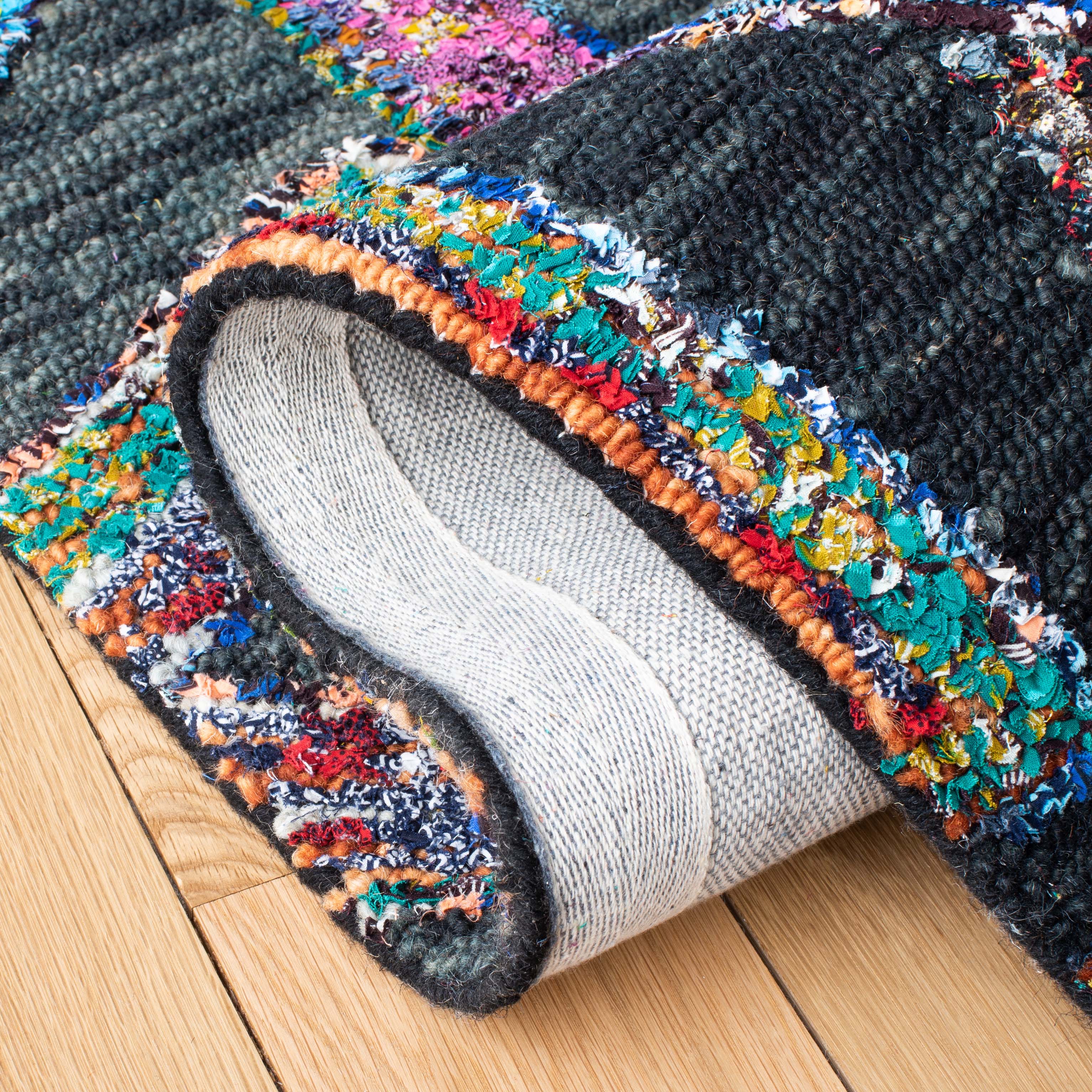 Safavieh Aspen 533 Rug, APN533 - Dark Green / Black