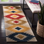 Safavieh Aspen 704 Rug, APN704 - Ivory / Multi