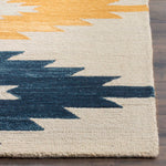 Safavieh Aspen 704 Rug, APN704 - Ivory / Multi