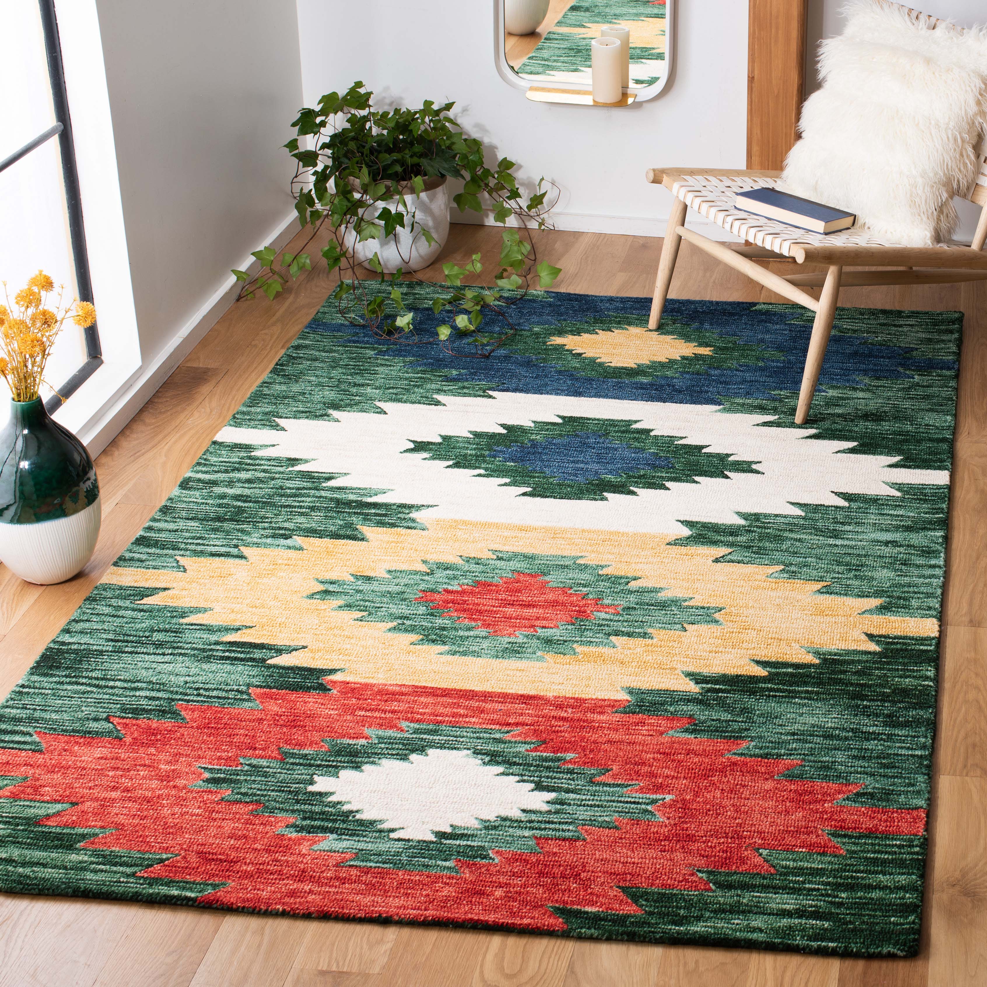 Safavieh Aspen 704 Rug, APN704 - Green / Red