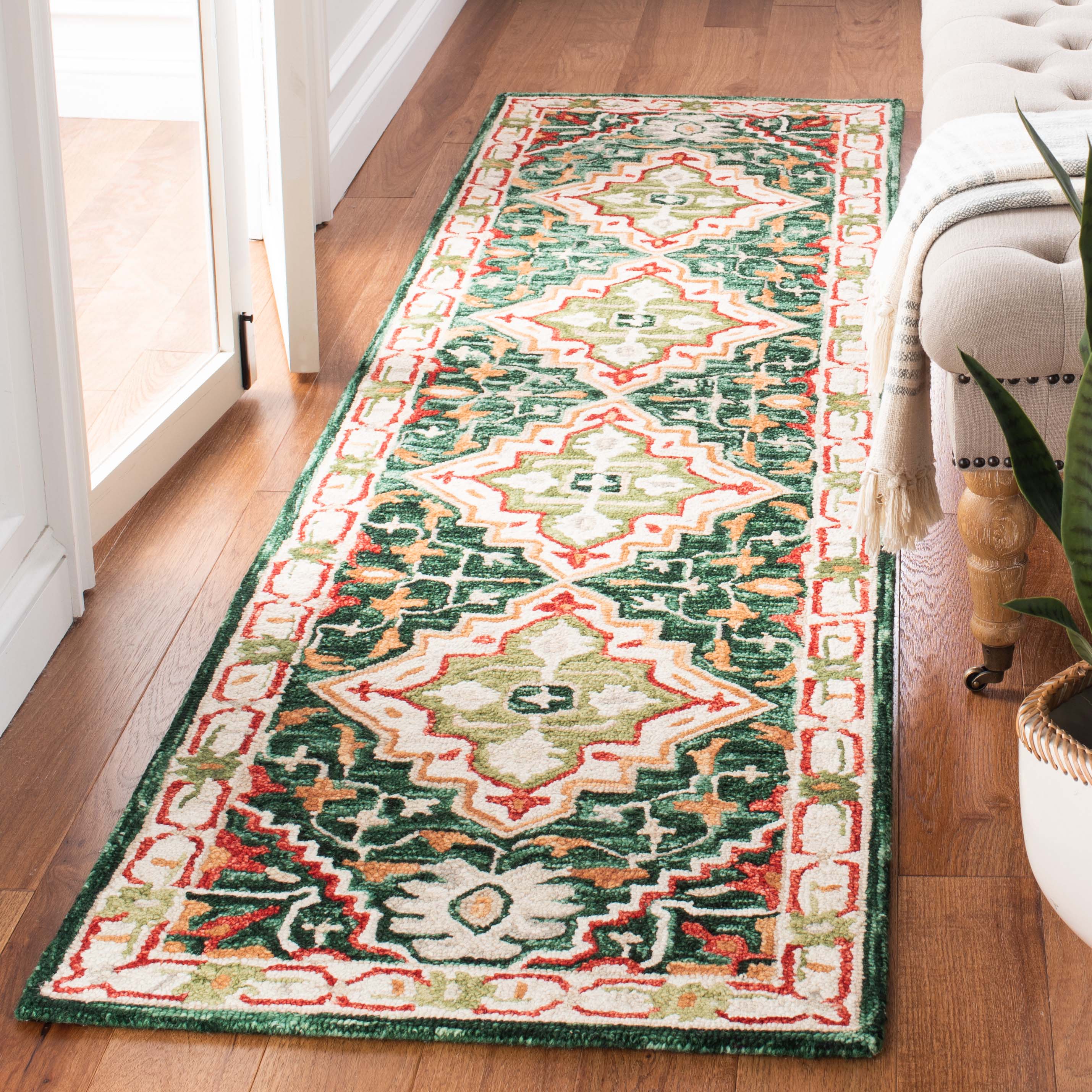 Safavieh Aspen 705 Rug, APN705 - Green / Red