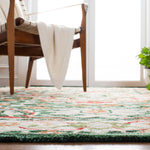 Safavieh Aspen 705 Rug, APN705 - Green / Red