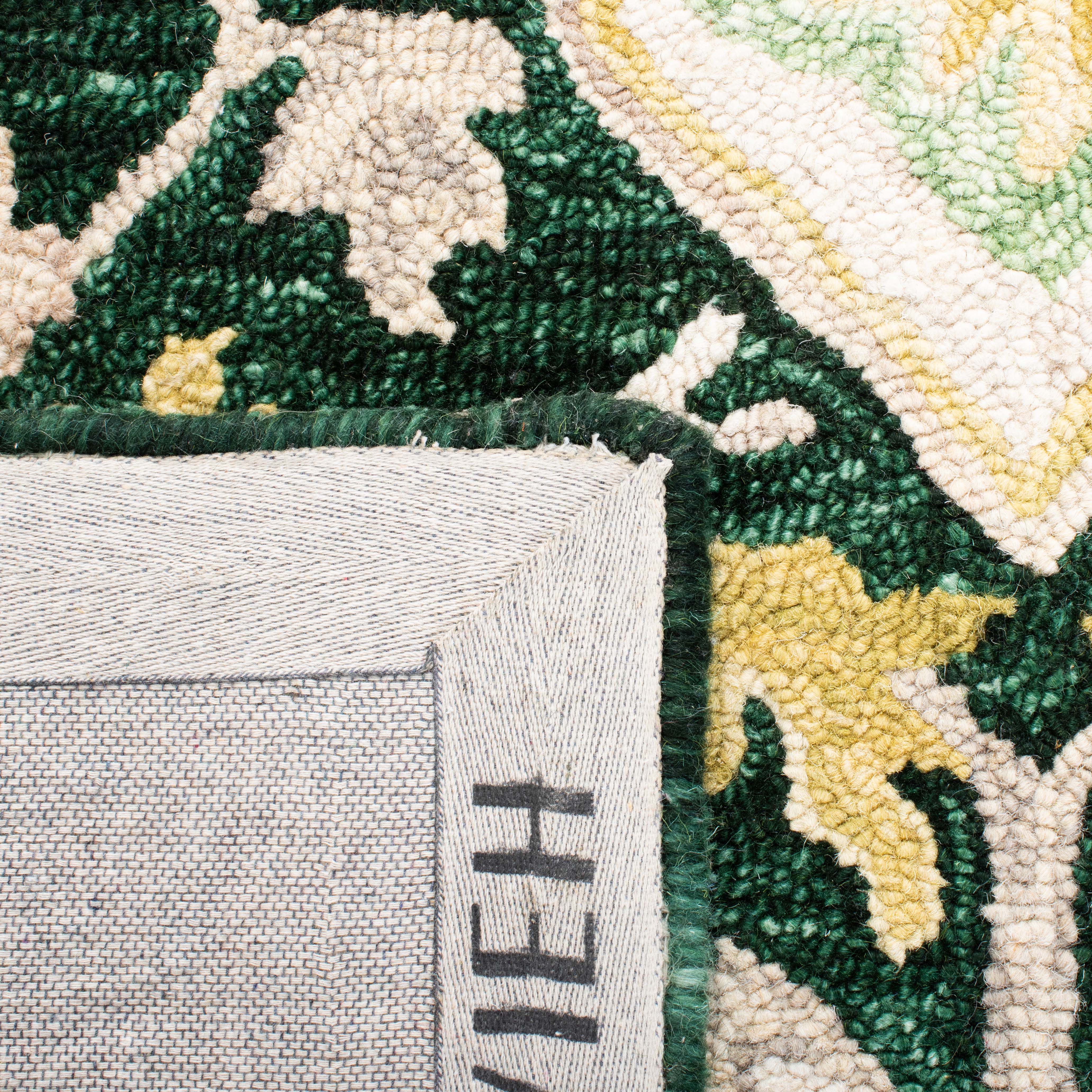 Safavieh Aspen 705 Rug, APN705 - Green / Ivory