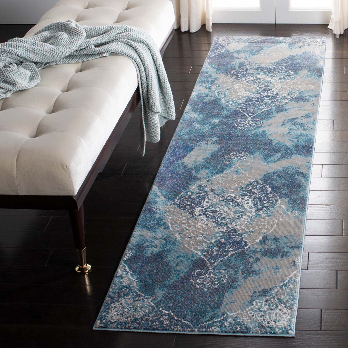 Safavieh Aria 187 Rug, ARA187 - Light Blue / Ivory