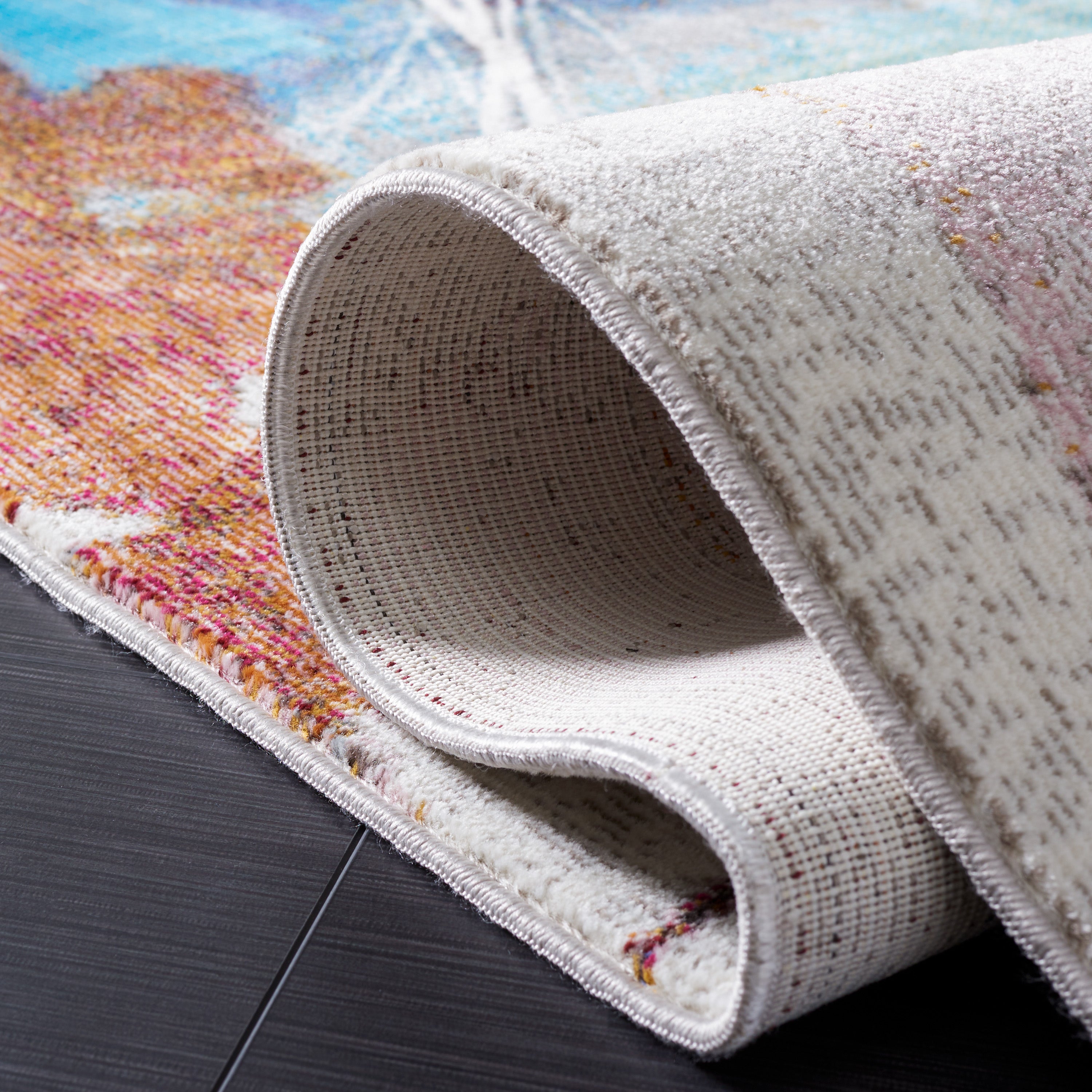 Safavieh Aria 193 Rug, ARA193 - Ivory / Red