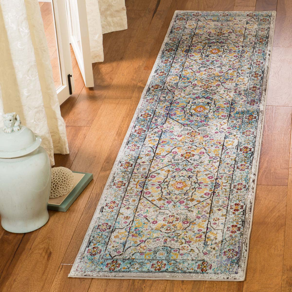 Safavieh Aria 199 Rug, ARA199 - Cream / Blue