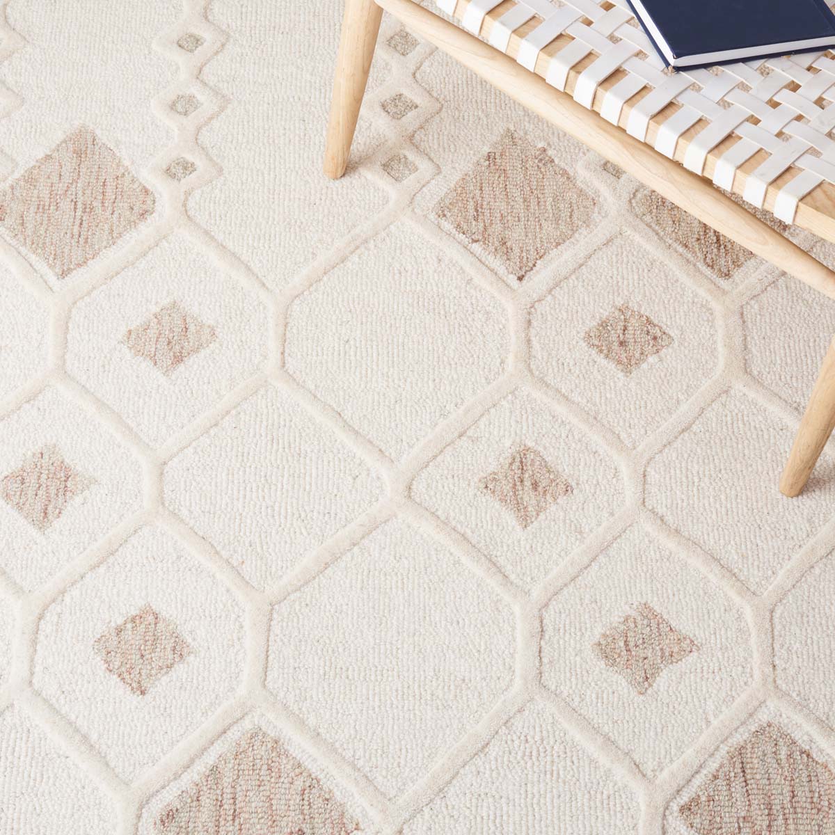 Safavieh Artistry 501 Rug, ARR501 - Ivory / Sage