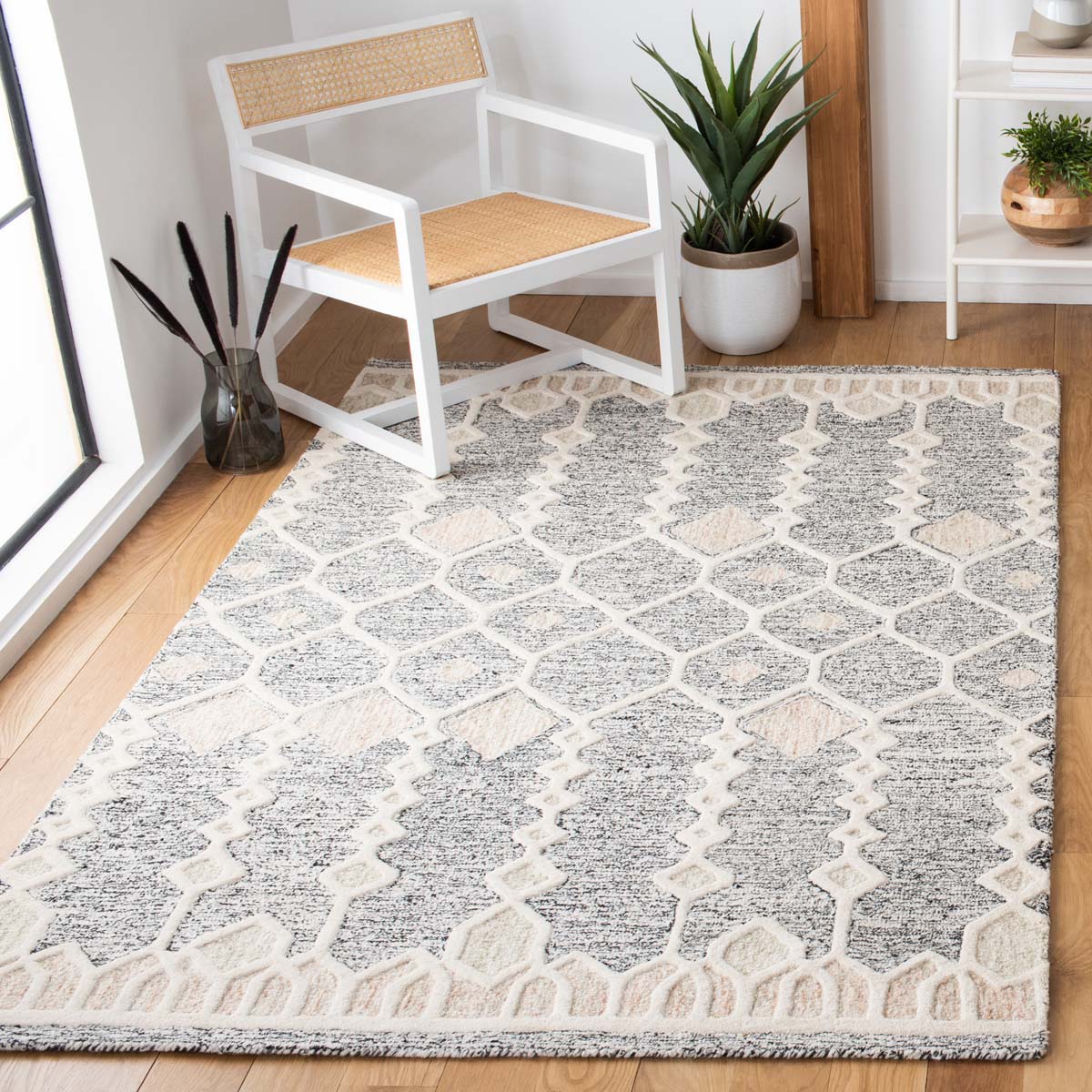 Safavieh Artistry 501 Rug, ARR501 - Ivory / Black