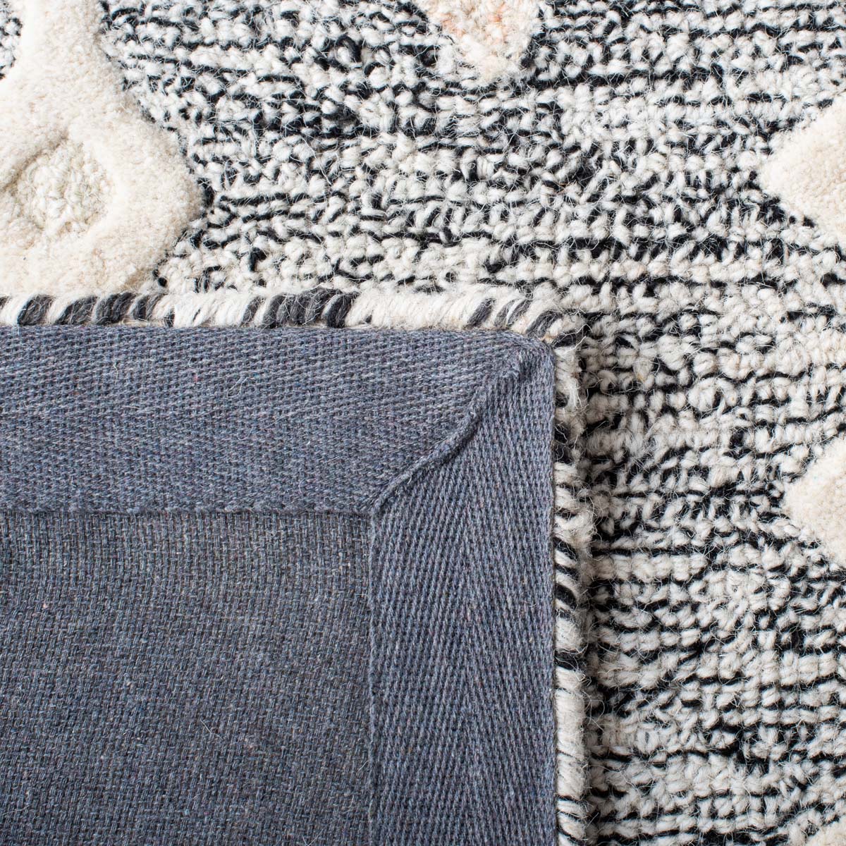 Safavieh Artistry 501 Rug, ARR501 - Ivory / Black