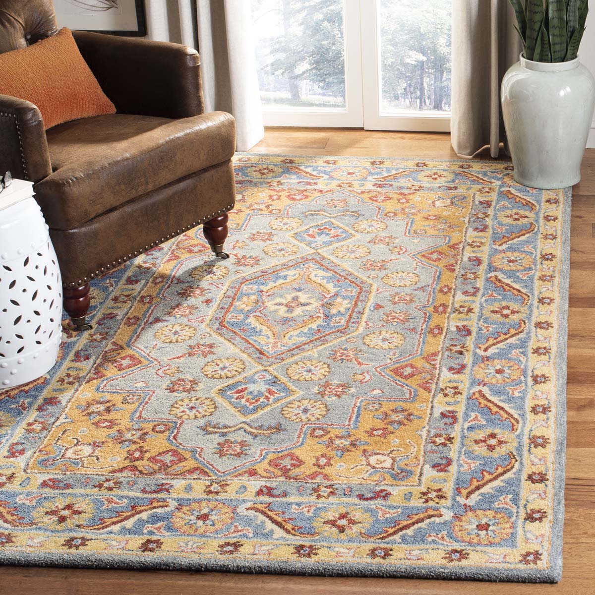 Safavieh Antiquity 04M Rug, AT504M - Blue / Gold