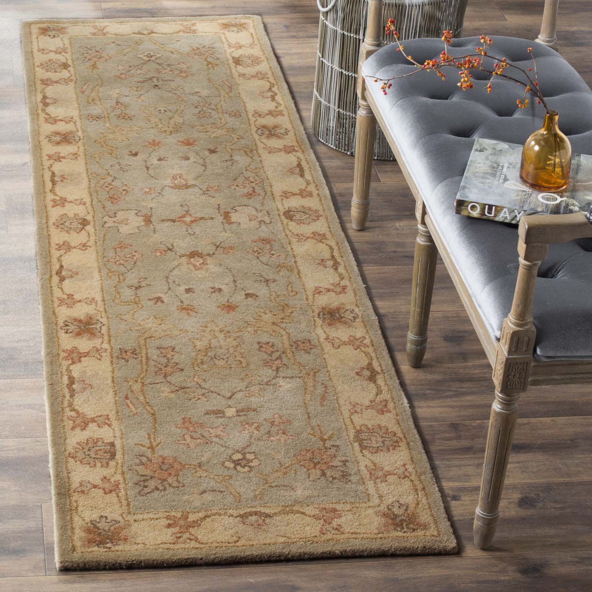 Safavieh Antiquity 2A- Rug, AT62A- - Light Grey / Beige