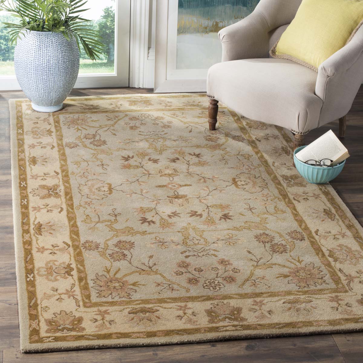 Safavieh Antiquity 2A- Rug, AT62A- - Light Grey / Beige