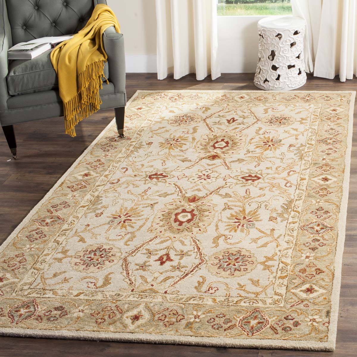 Safavieh Antiquity 16B Rug, AT816B - Grey Beige / Sage