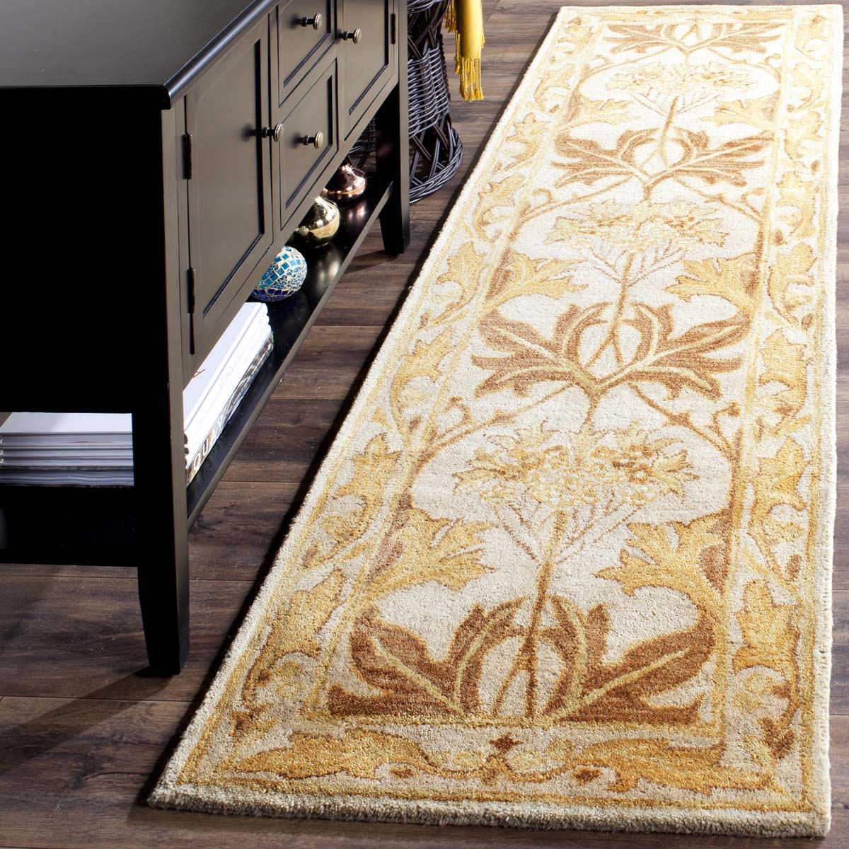 Safavieh Antiquity 41B Rug, AT841B - Beige / Gold