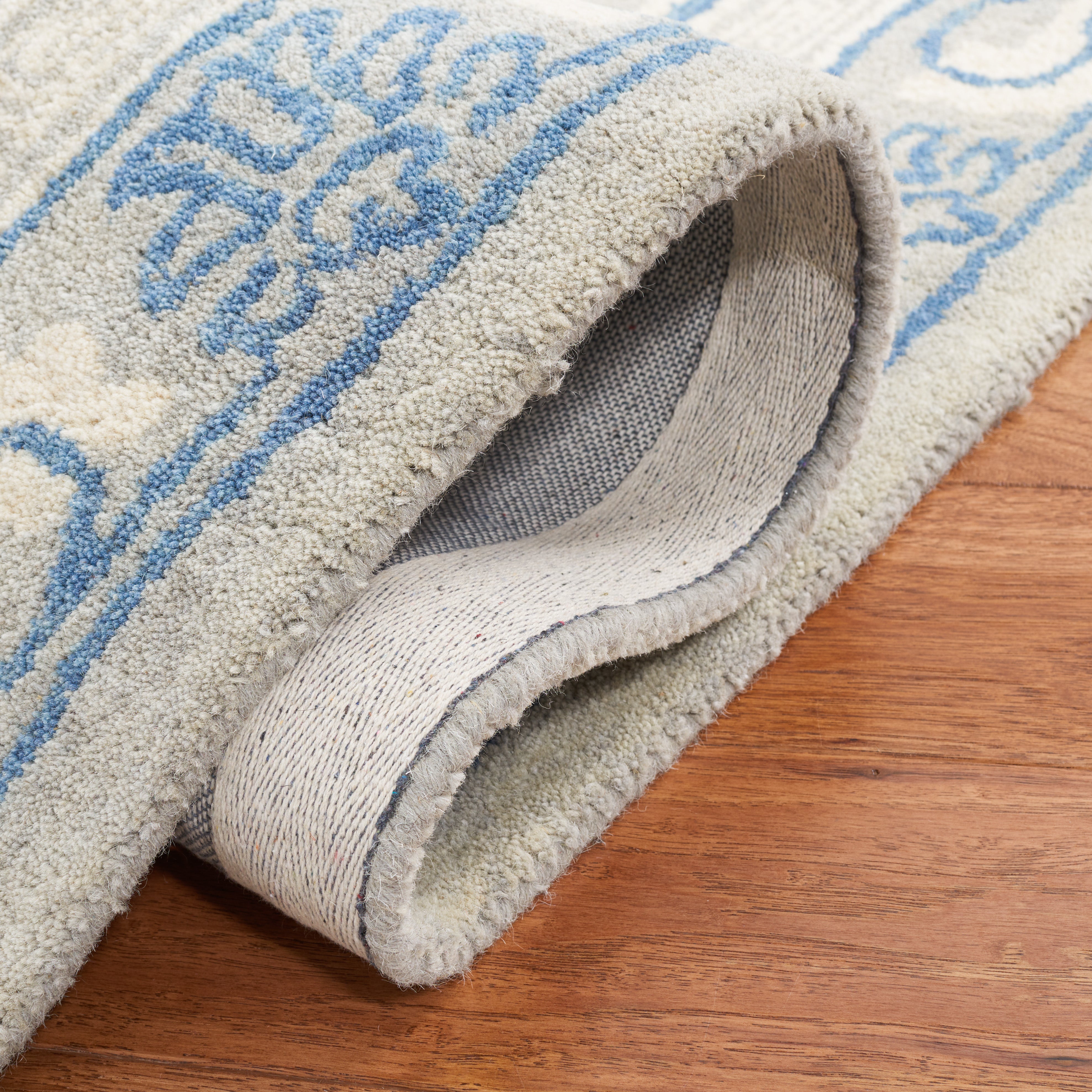 Safavieh Antiquity 60 Rug, AT860 - Grey / Ivory