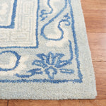 Safavieh Antiquity 60 Rug, AT860 - Light Blue / Ivory