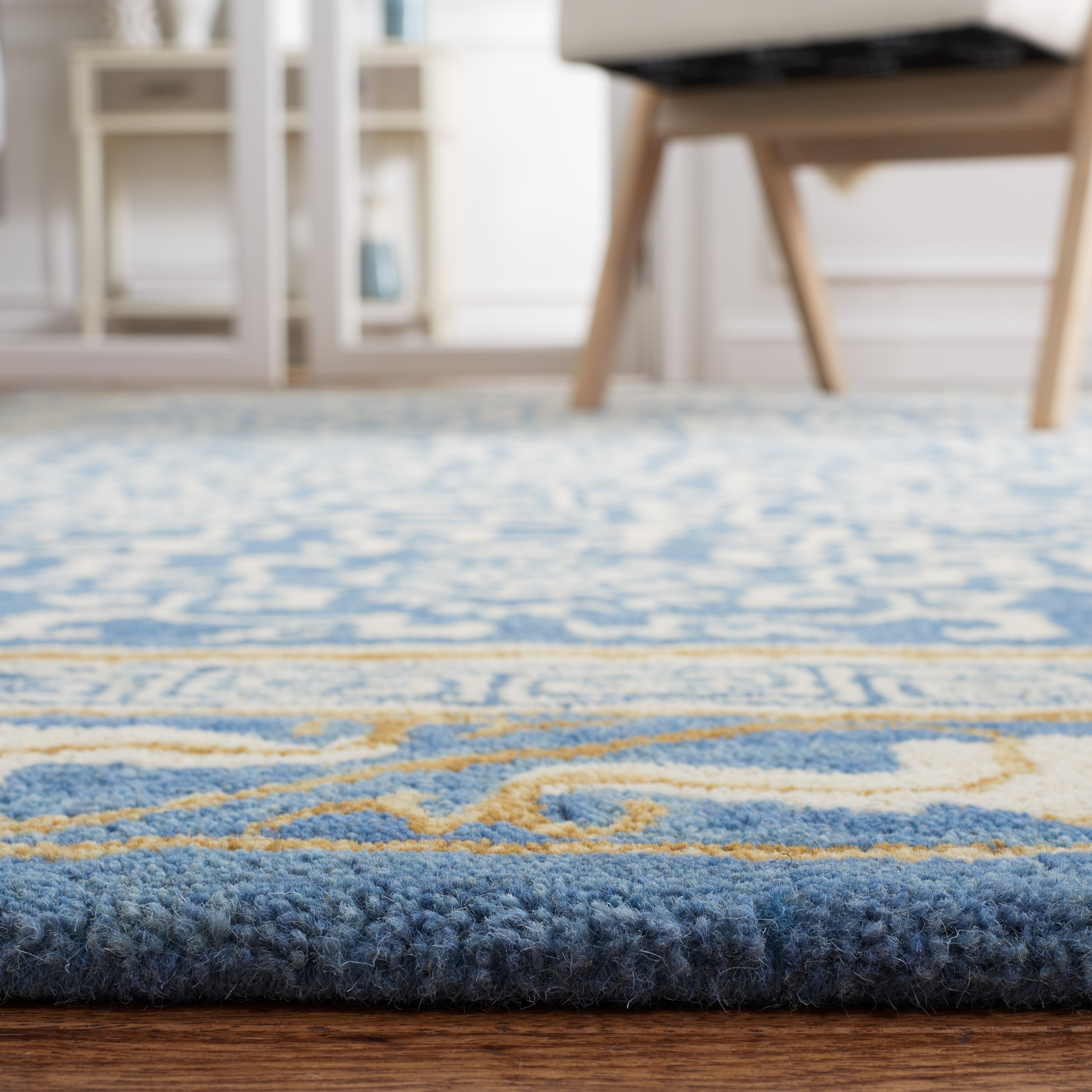 Safavieh Antiquity 60 Rug, AT860 - Blue / Ivory