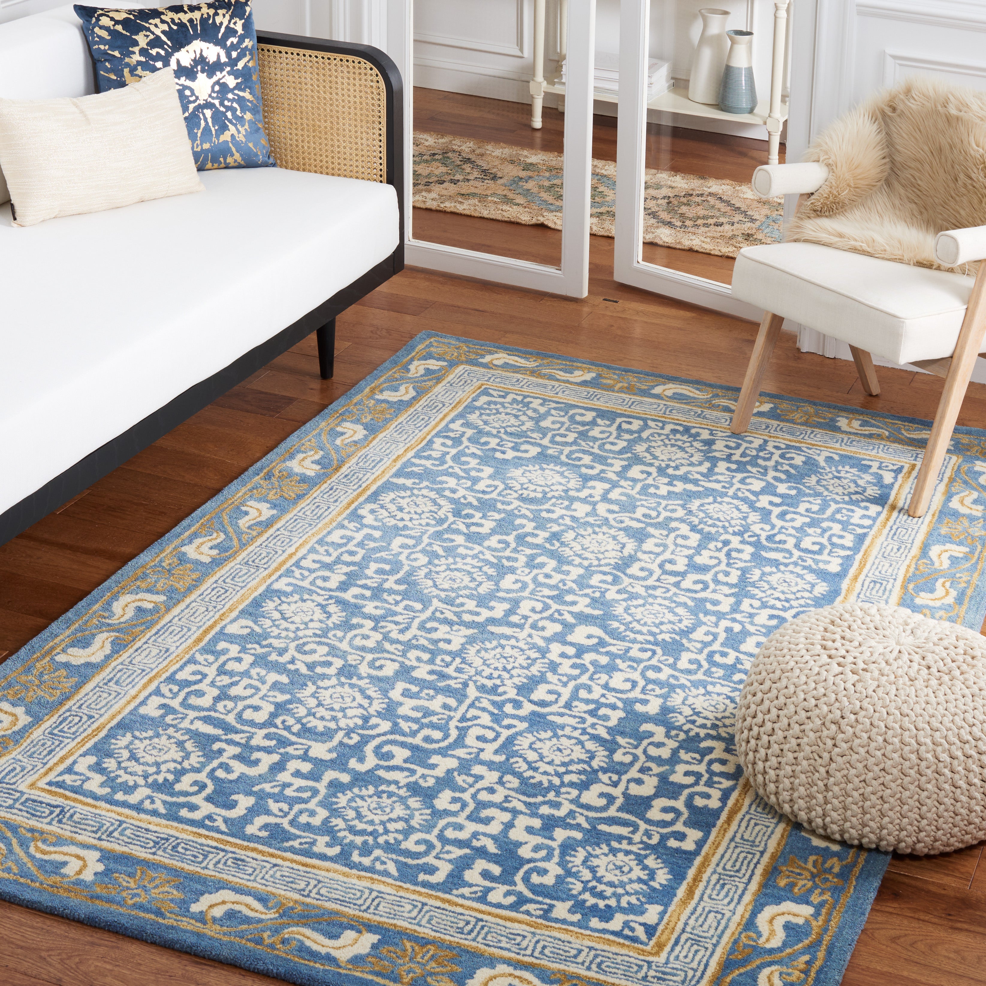Safavieh Antiquity 60 Rug, AT860 - Blue / Ivory