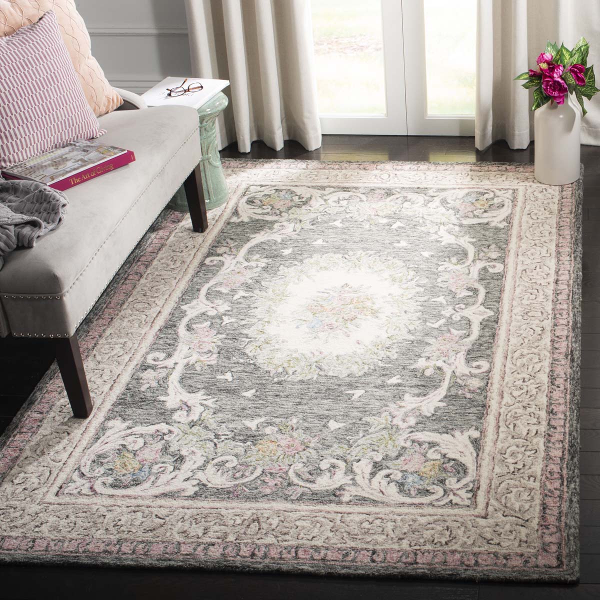 Safavieh Aubusson 105 Rug, AUB105 - Ivory / Charcoal