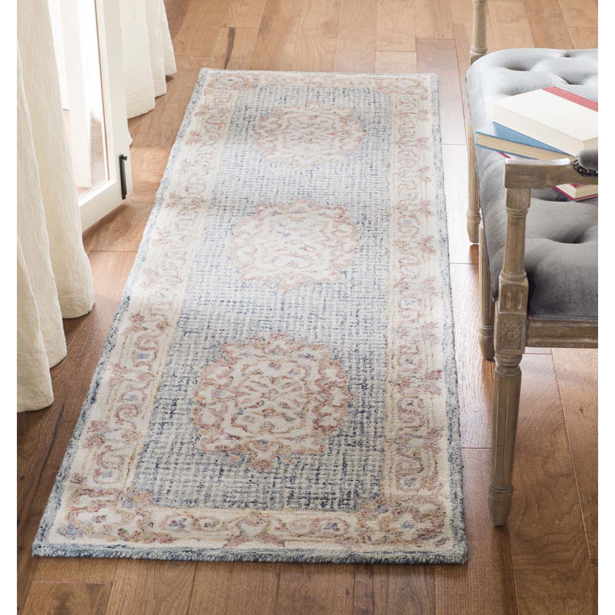 Safavieh Aubusson 106 Rug, AUB106 - Blue / Ivory