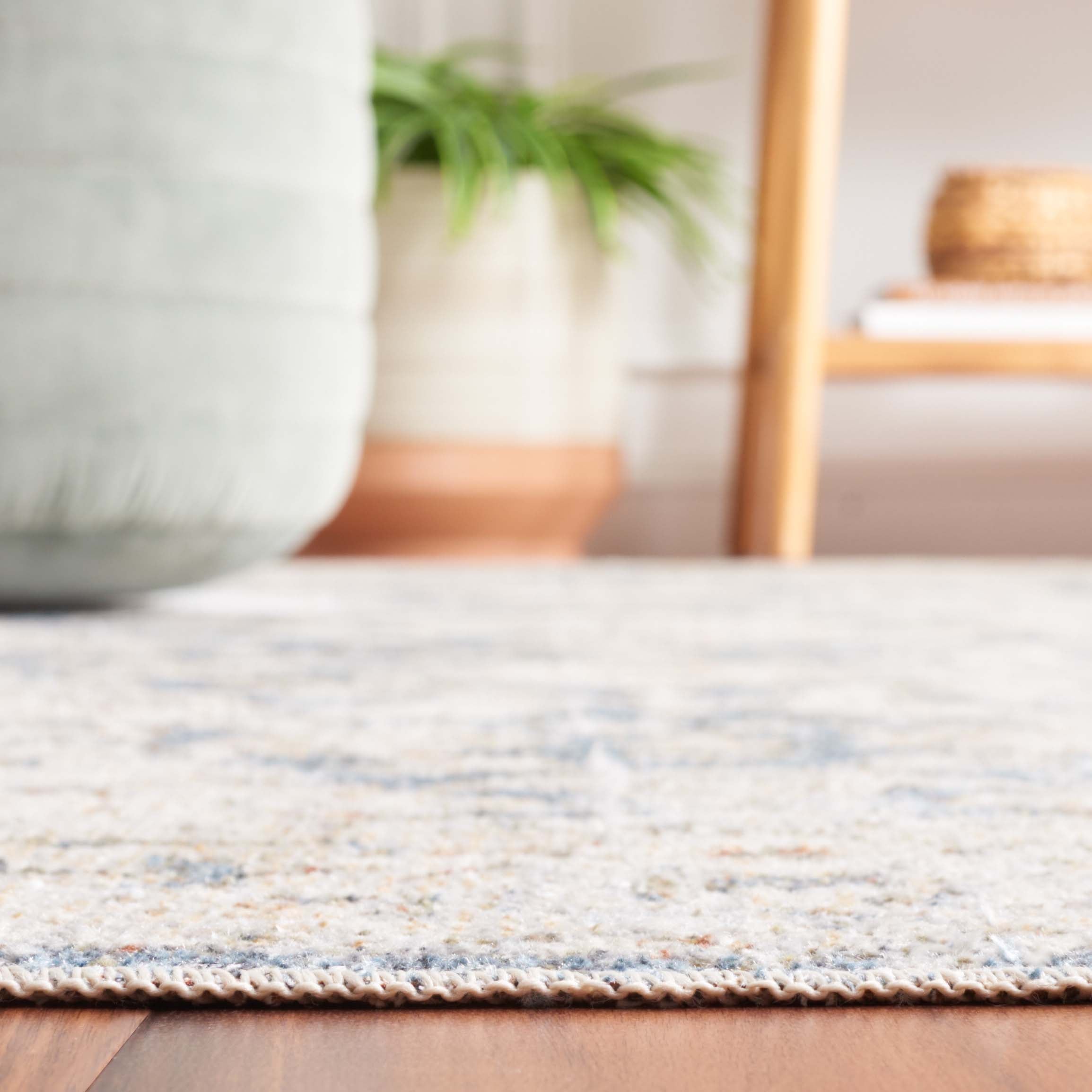 Safavieh Baltimore 852 Rug, BAL852 - Light Grey / Blue