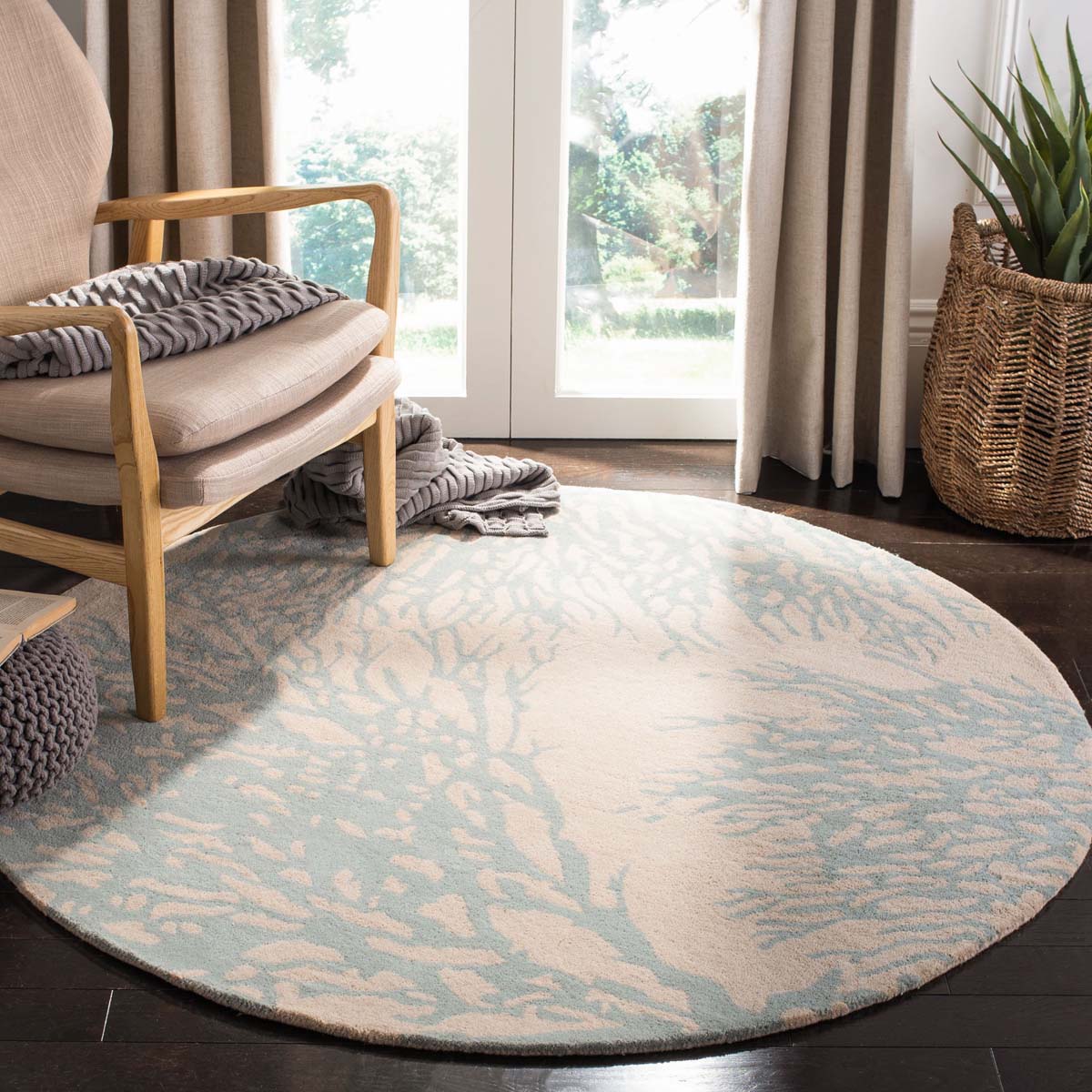 Safavieh Bella 115 Rug, BEL115 - Beige / Blue