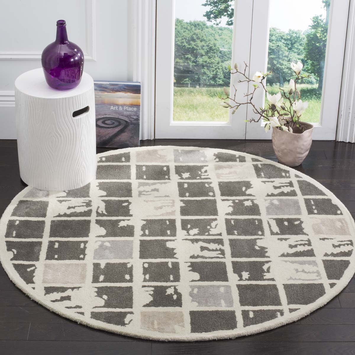 Safavieh Bella 130 Rug, BEL130 - Dark Grey / Ivory