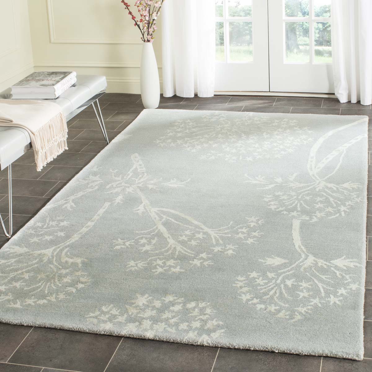 Safavieh Bella 131 Rug, BEL131 - Light Blue / Ivory