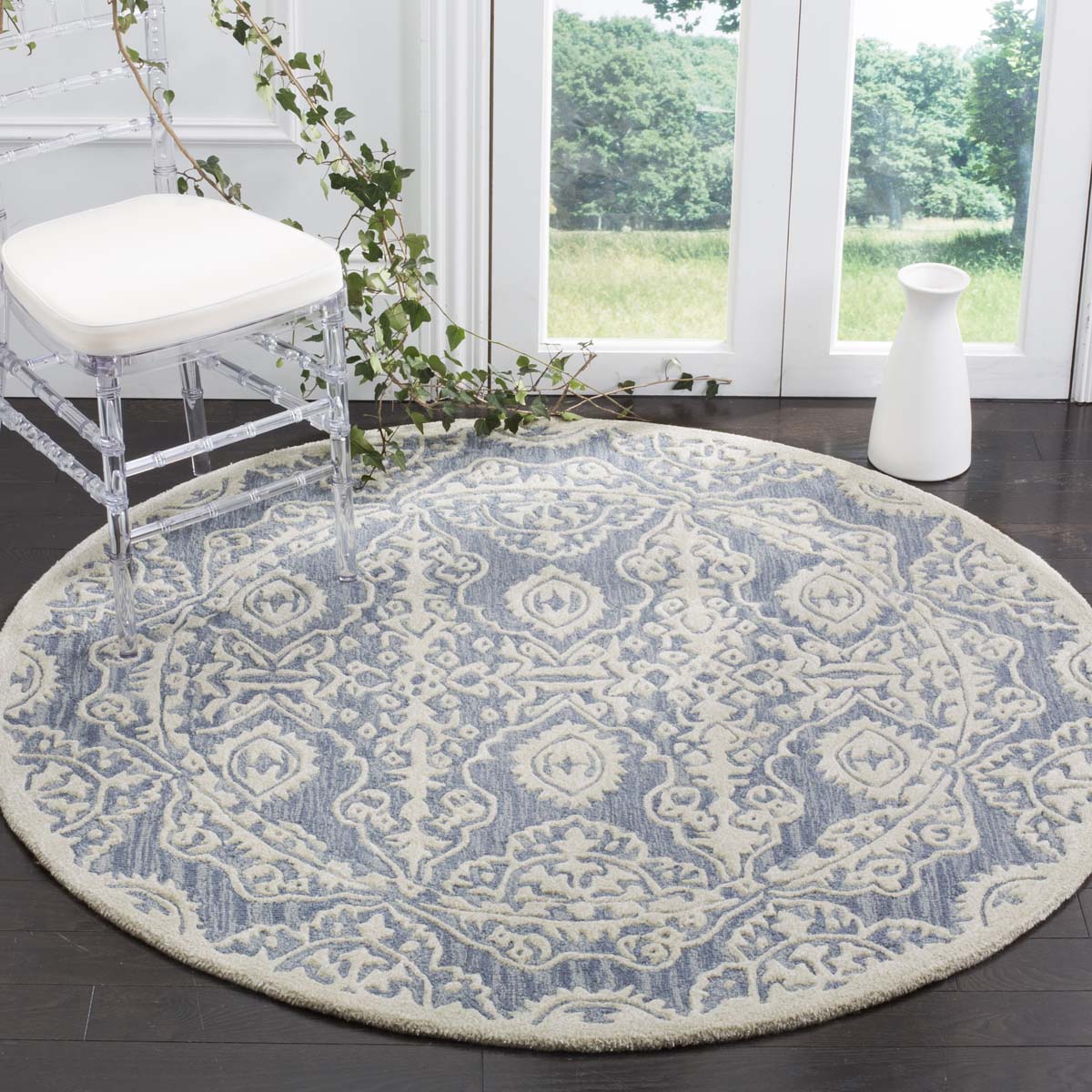 Safavieh Bella 134 Rug, BEL134 - Blue / Ivory