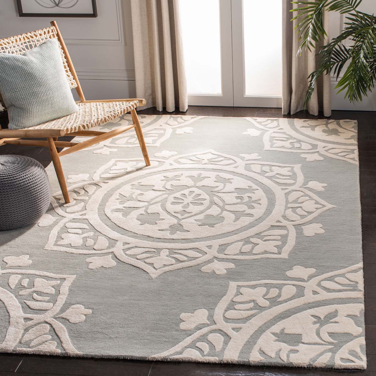 Safavieh Bella 136 Rug, BEL136 - Grey / Ivory